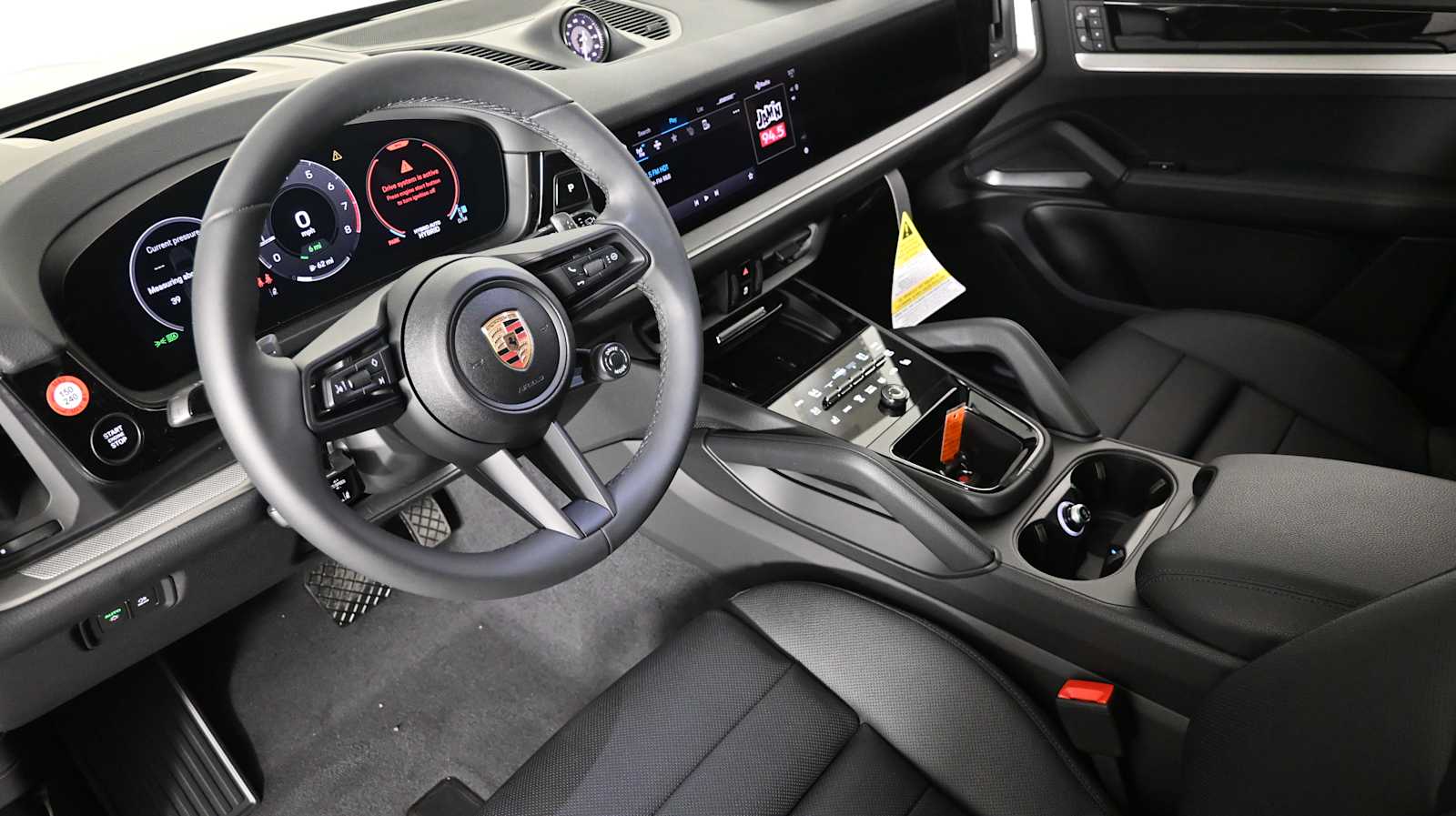 2025 Porsche Cayenne E-Hybrid photo 4