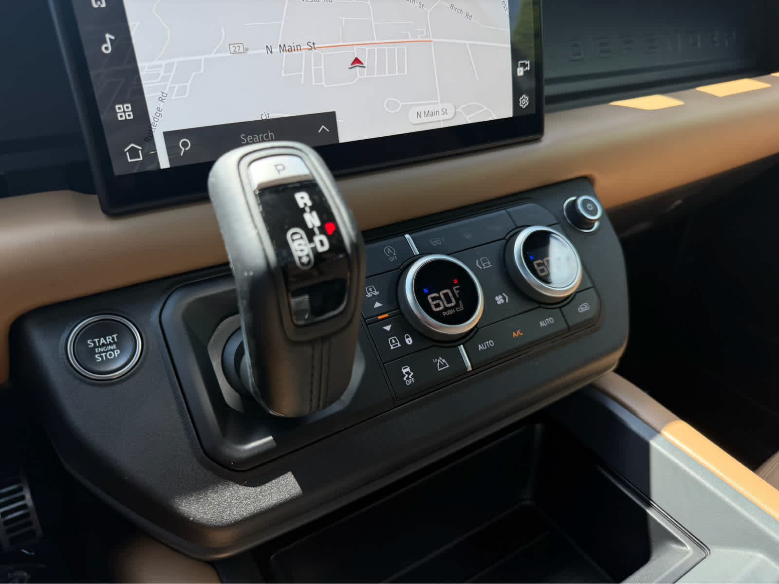 2025 Land Rover Defender X-Dynamic SE - Photo 28