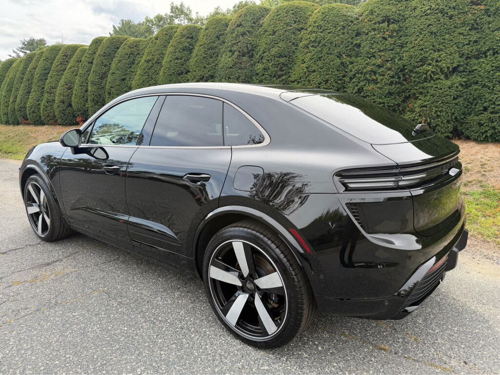 Certified 2025 Porsche Macan Electric Turbo SUV