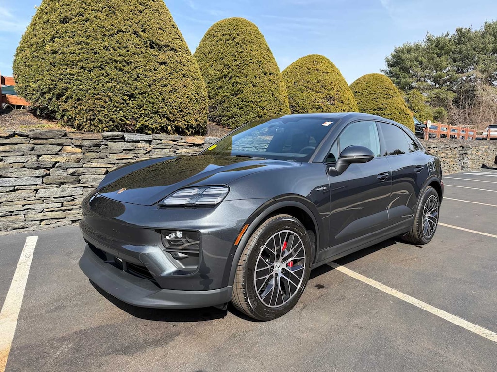 New 2026 Porsche Macan Electric 4S SUV