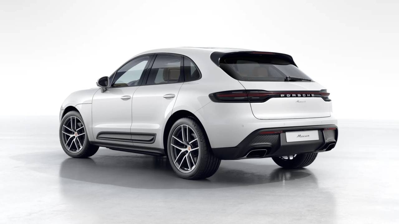 2026 Porsche Macan T photo 3