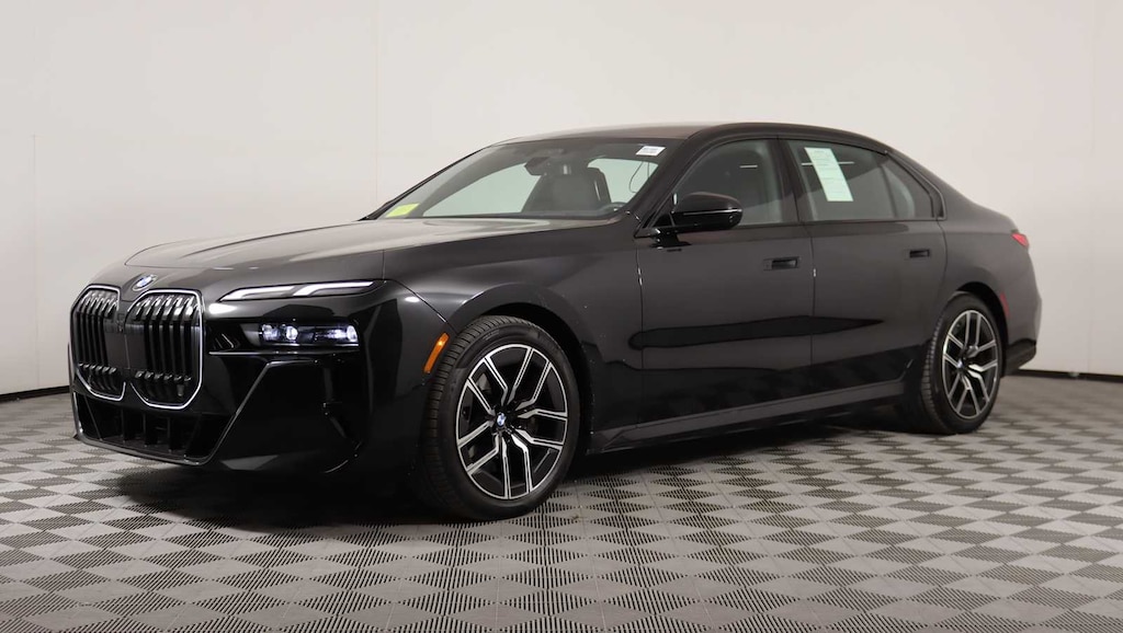 Used 2025 BMW 760i xDrive Sedan