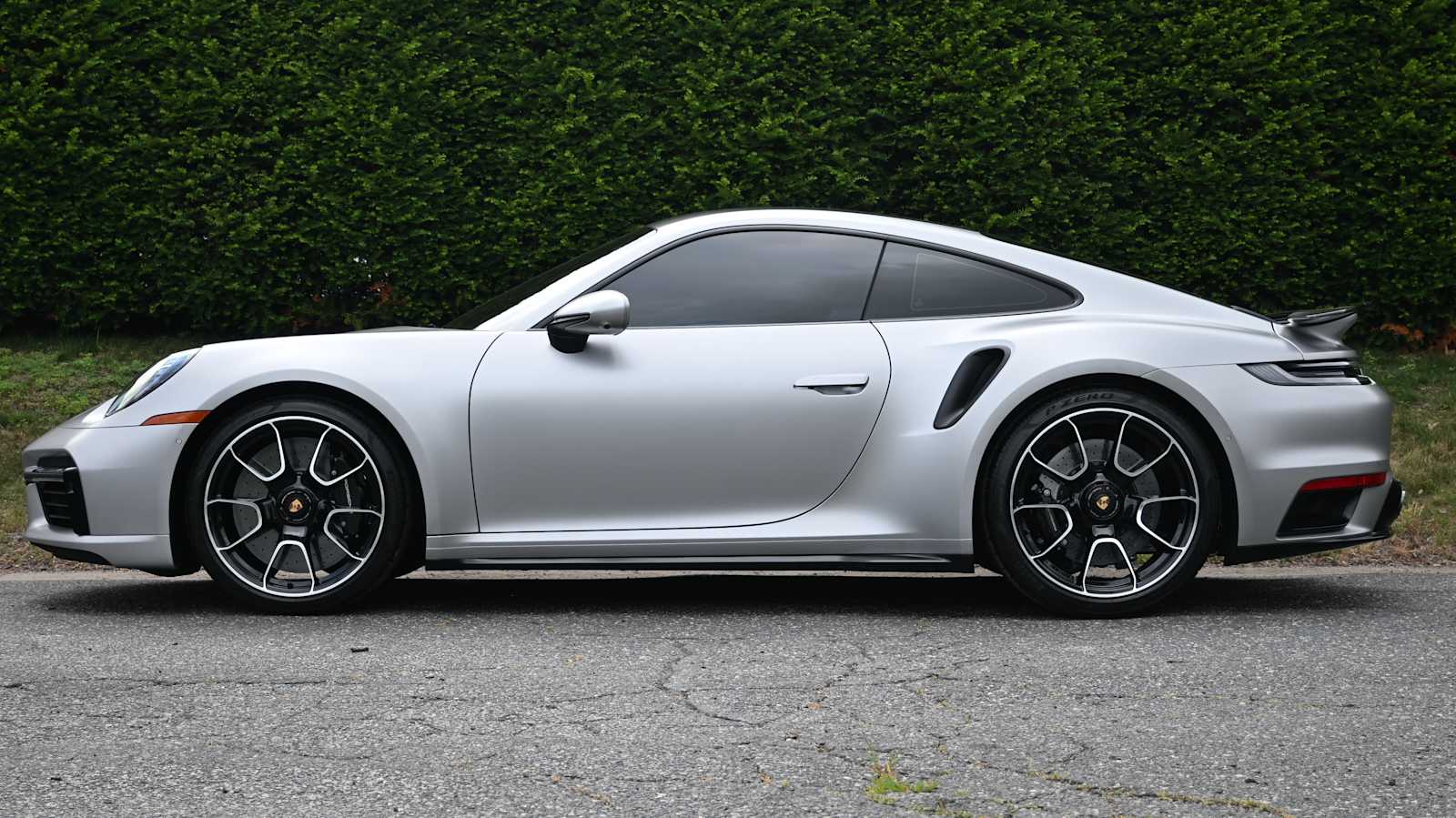 2025 Porsche 911 Turbo S photo 2