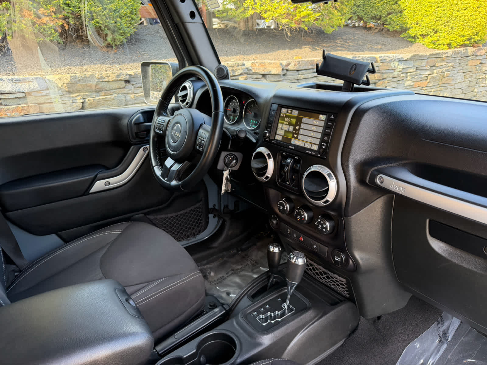2014 Jeep Wrangler Unlimited Sahara - Photo 21