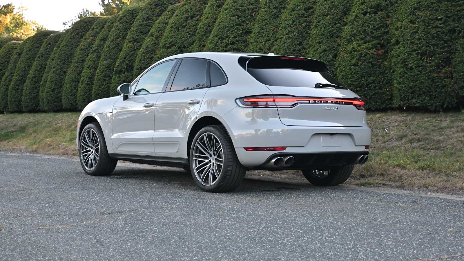 2021 Porsche Macan S photo 3