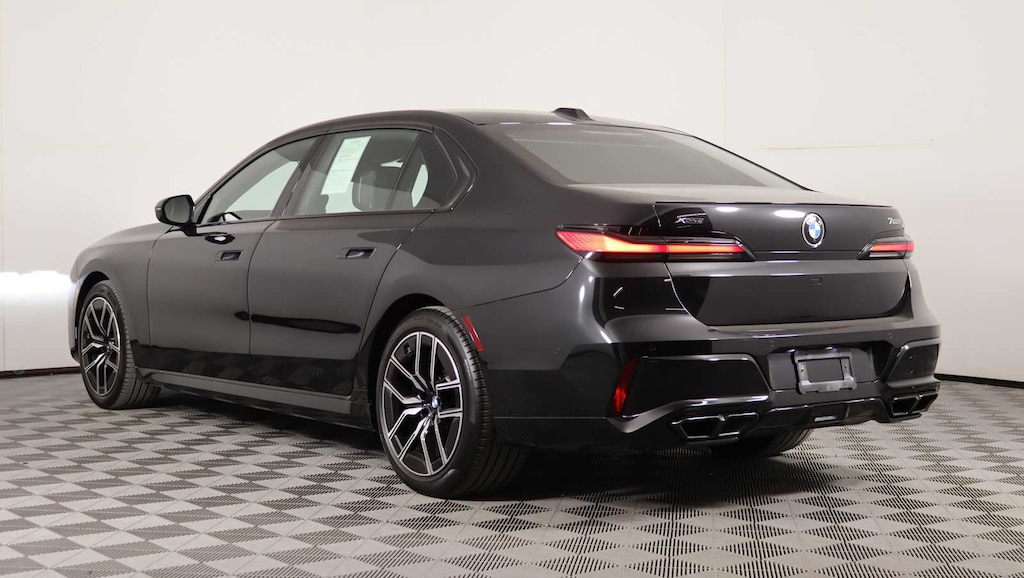 Used 2025 BMW 760i xDrive Sedan