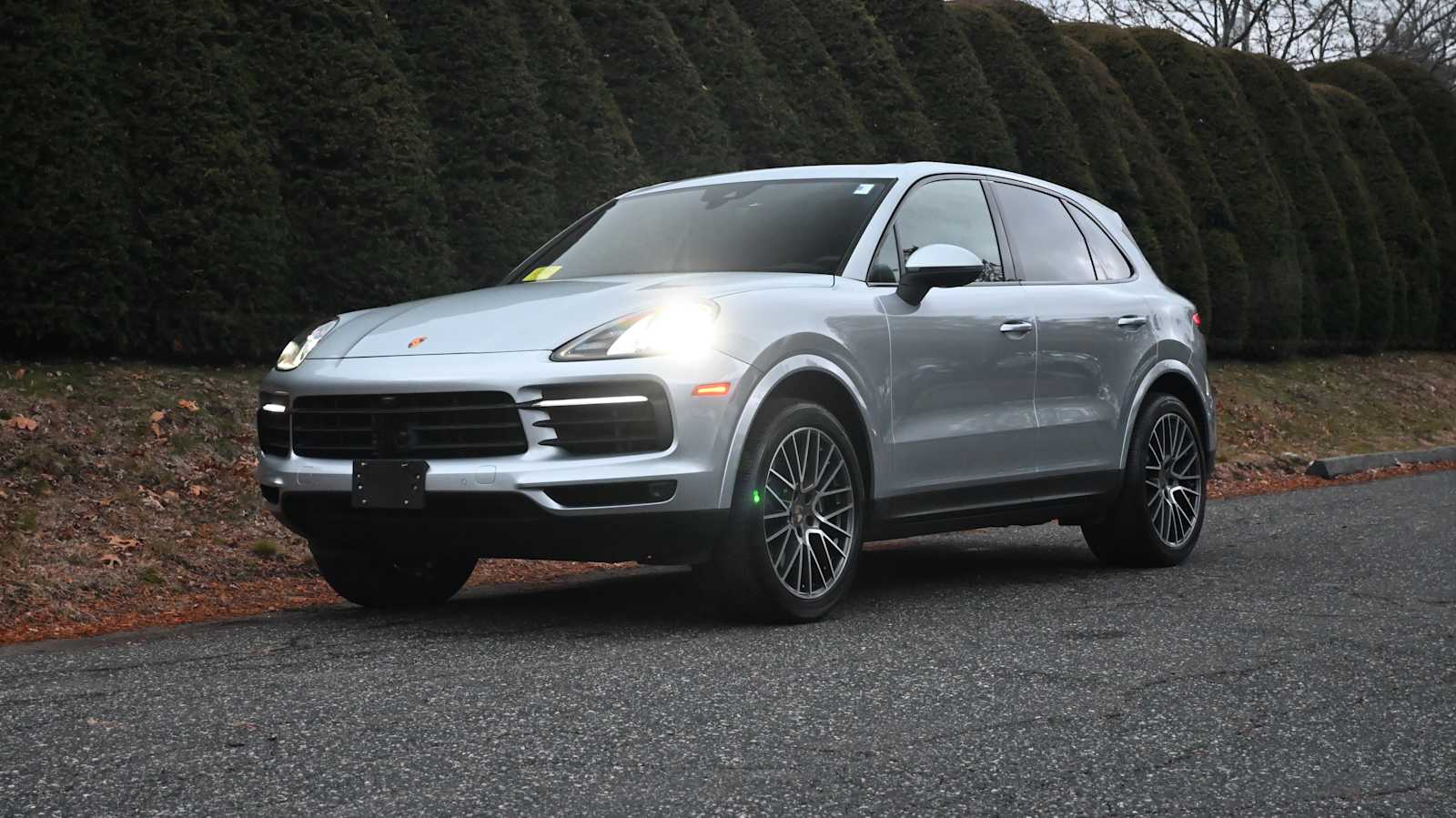 2023 Porsche Cayenne Base's photo