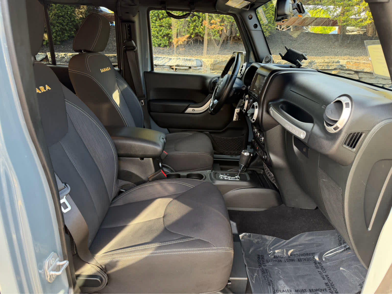 2014 Jeep Wrangler Unlimited Sahara - Photo 19
