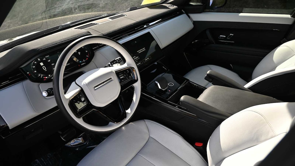 Used 2024 Land Rover Range Rover Sport Dynamic SE SUV