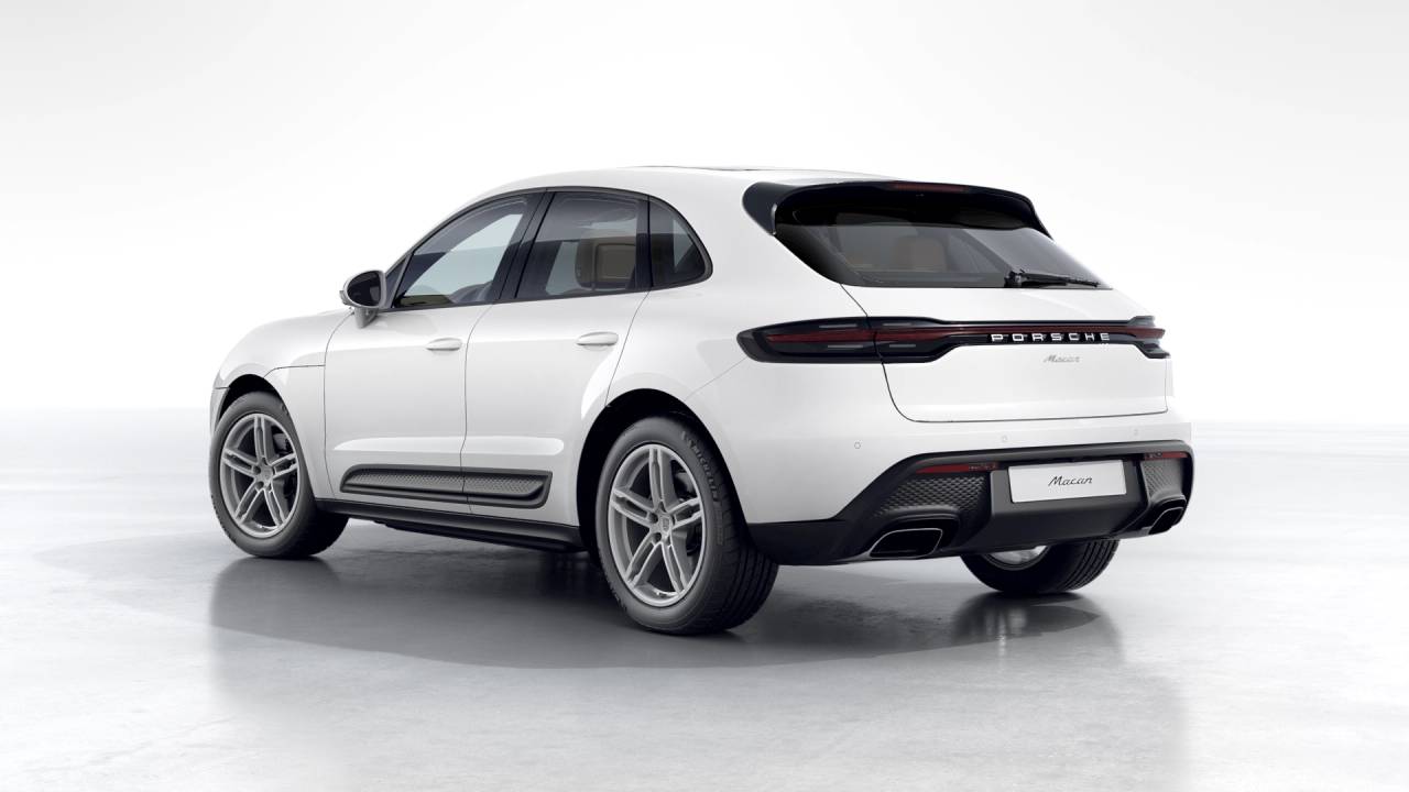 2026 Porsche Macan T photo 3