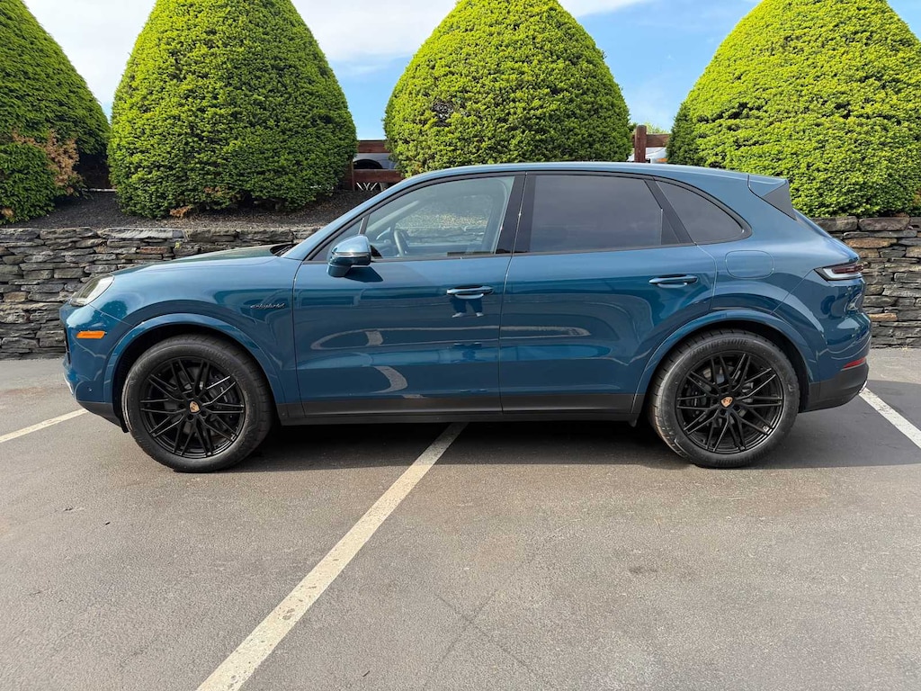 Certified 2025 Porsche Cayenne E-Hybrid SUV