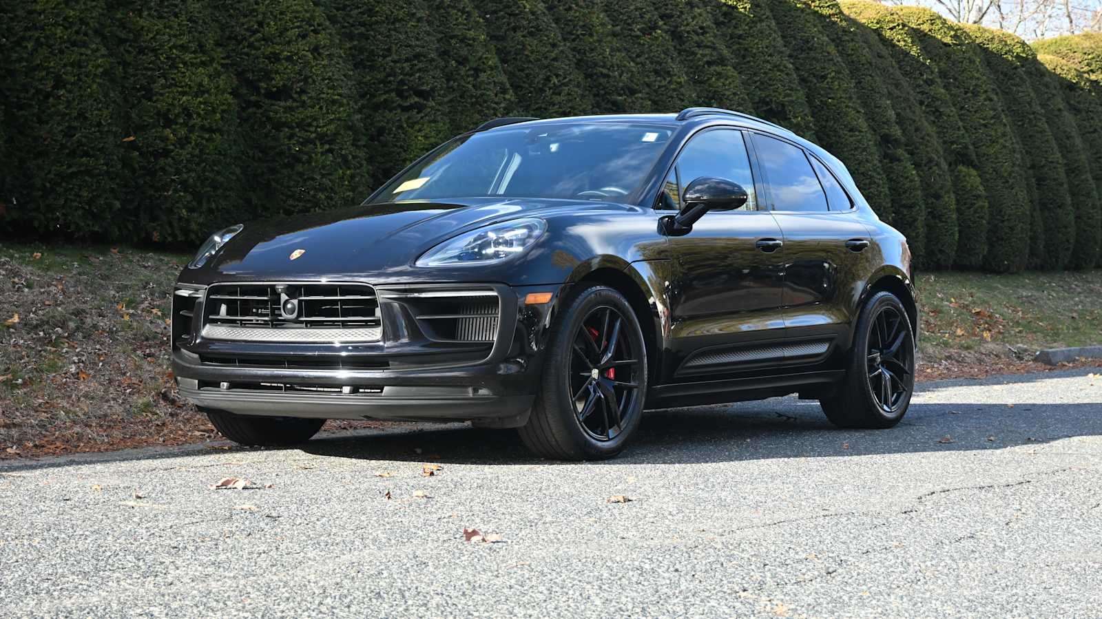 2022 Porsche Macan S's photo