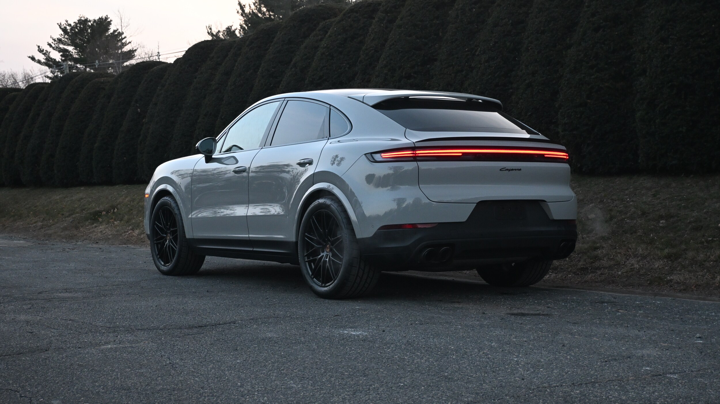 2025 Porsche Cayenne Coupe photo 2