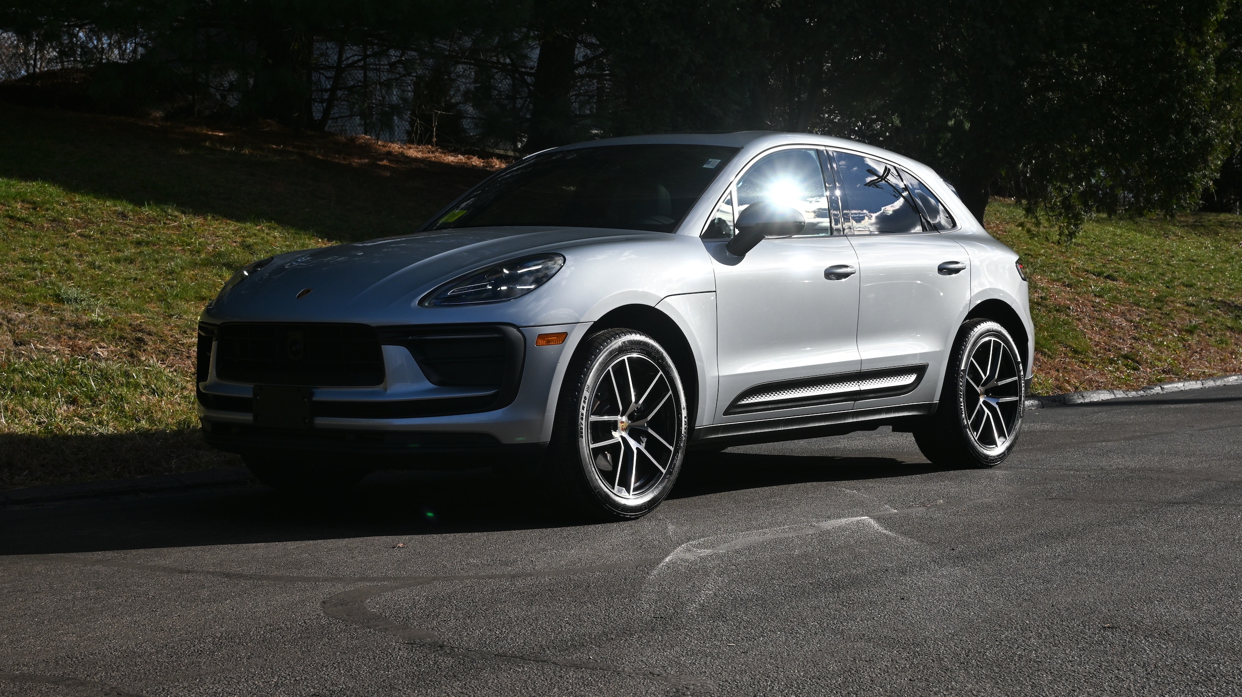 2024 Porsche Macan's photo