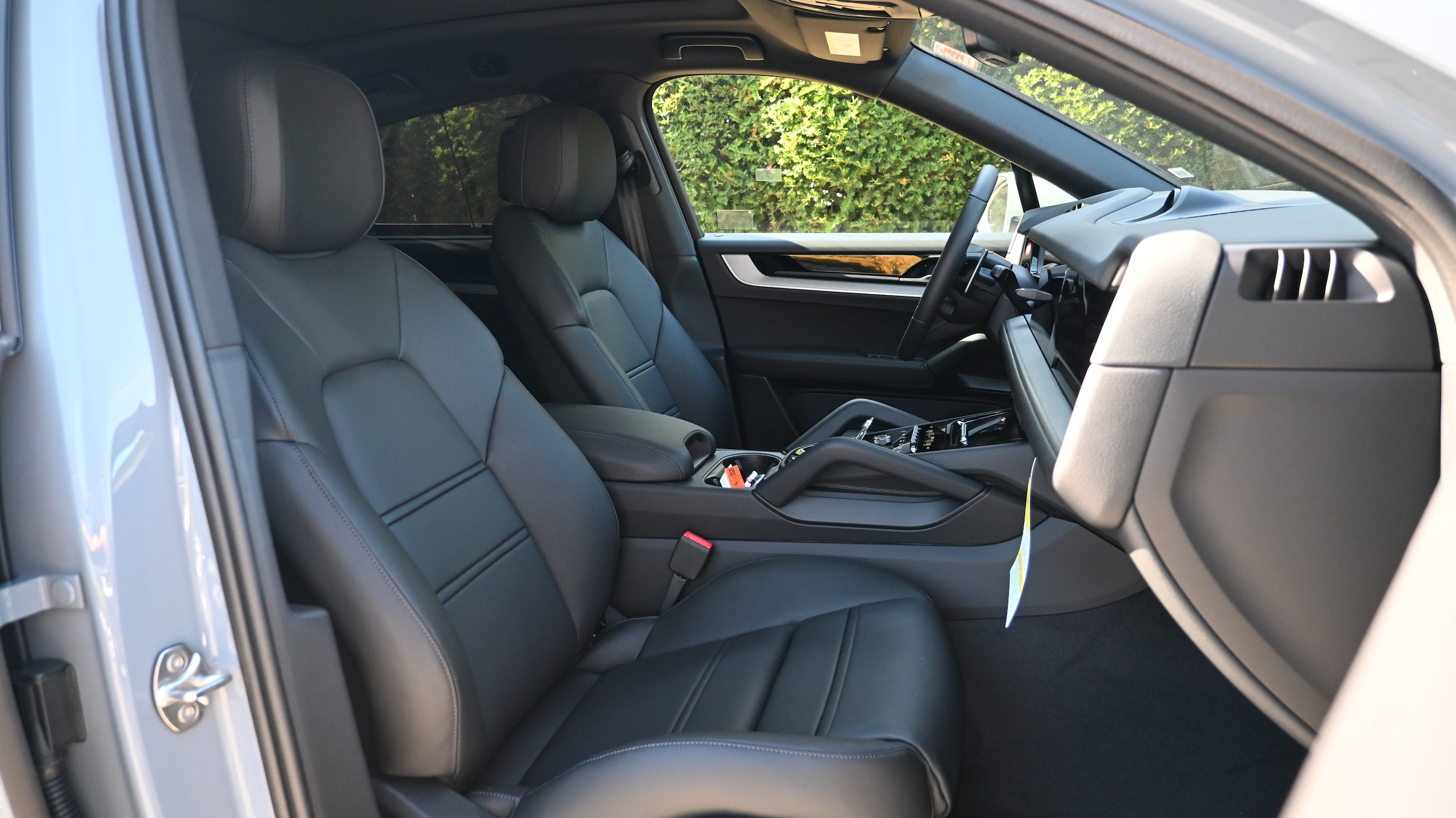 2026 Porsche Cayenne Coupe E-Hybrid - Photo 28