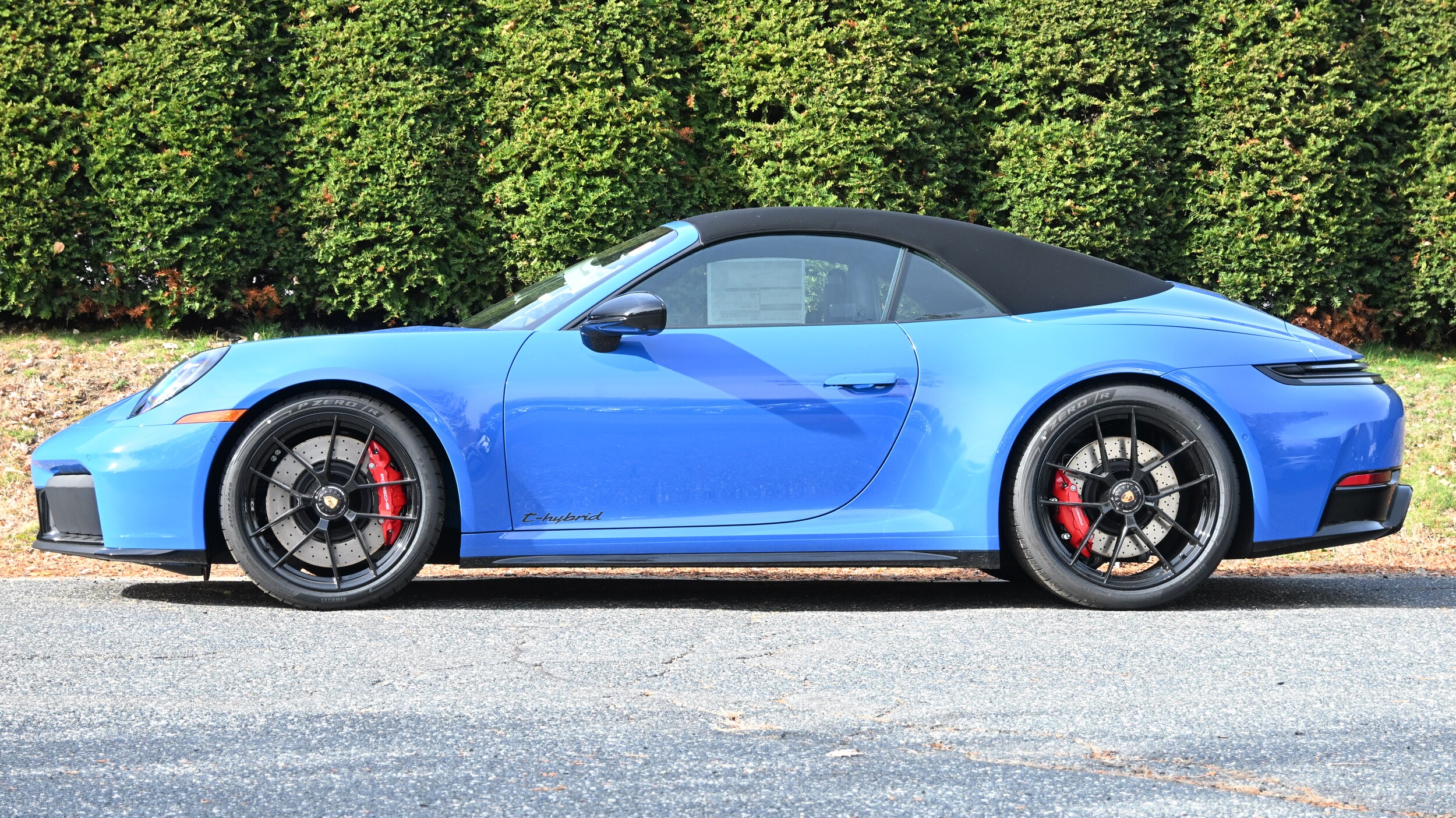 2026 Porsche 911 GTS photo 2