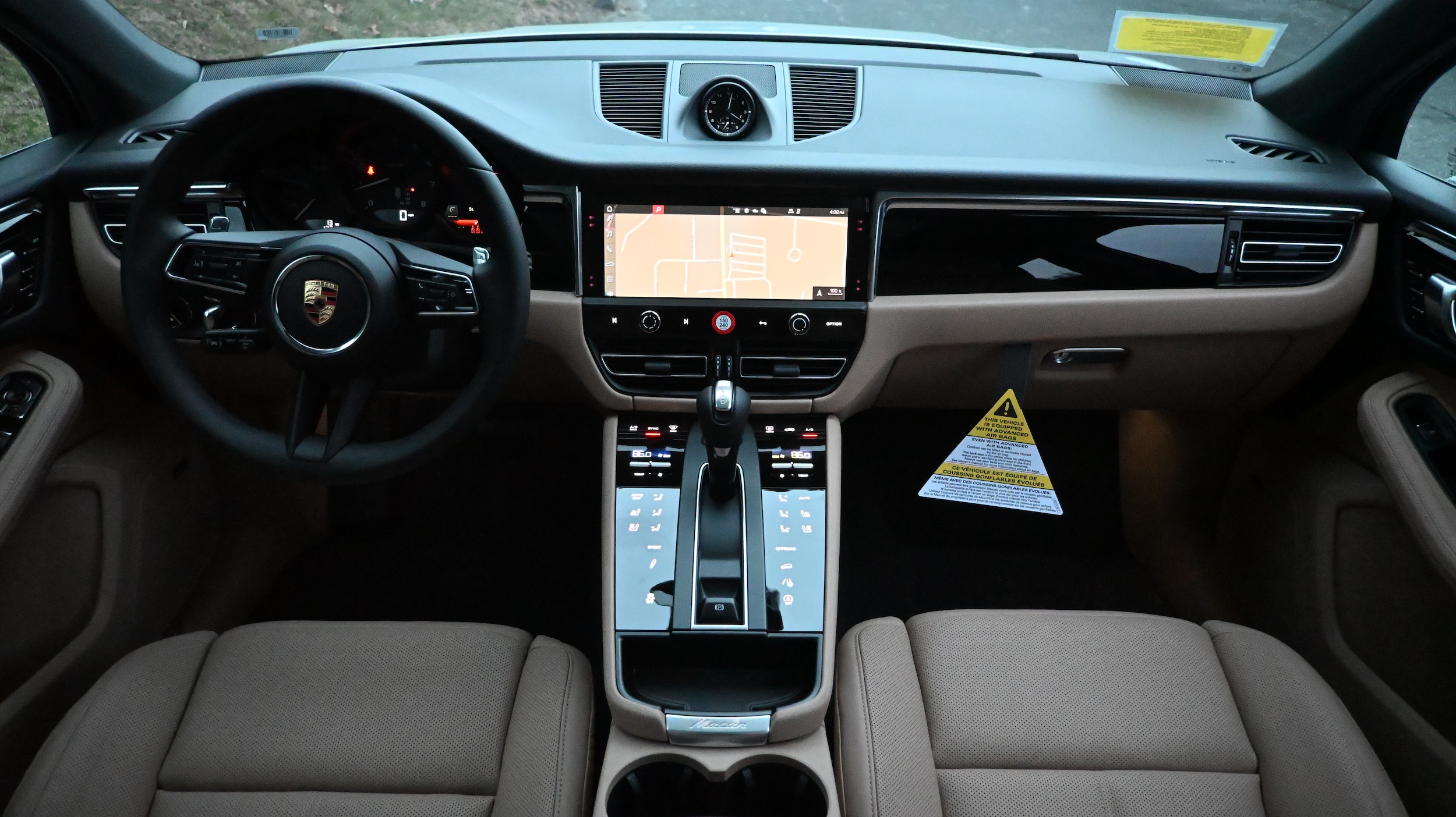 2026 Porsche Macan T - Photo 26