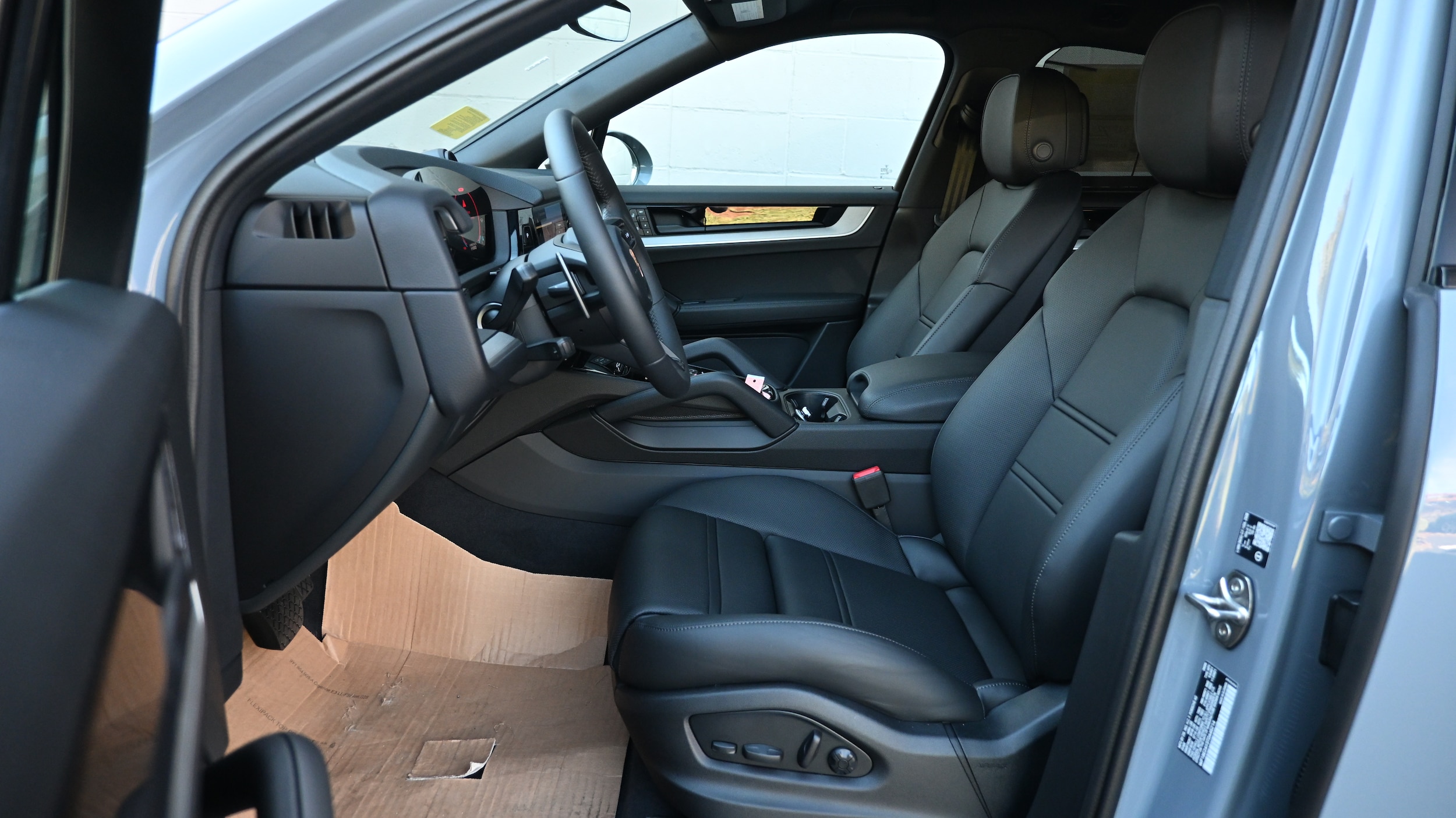 2026 Porsche Cayenne Coupe E-Hybrid - Photo 16