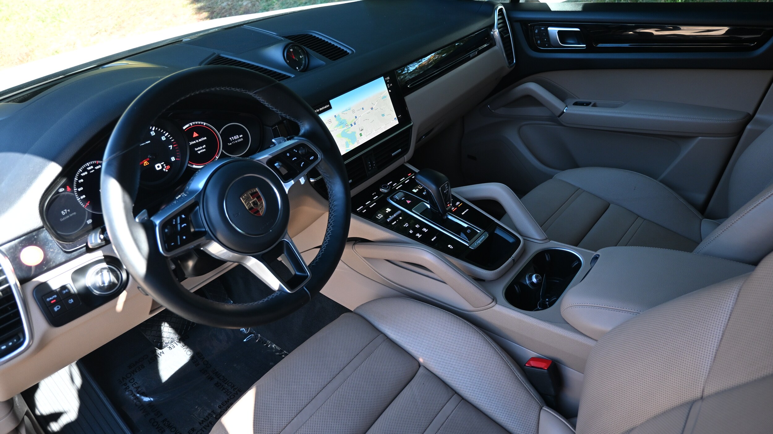 2023 Porsche Cayenne Turbo photo 4