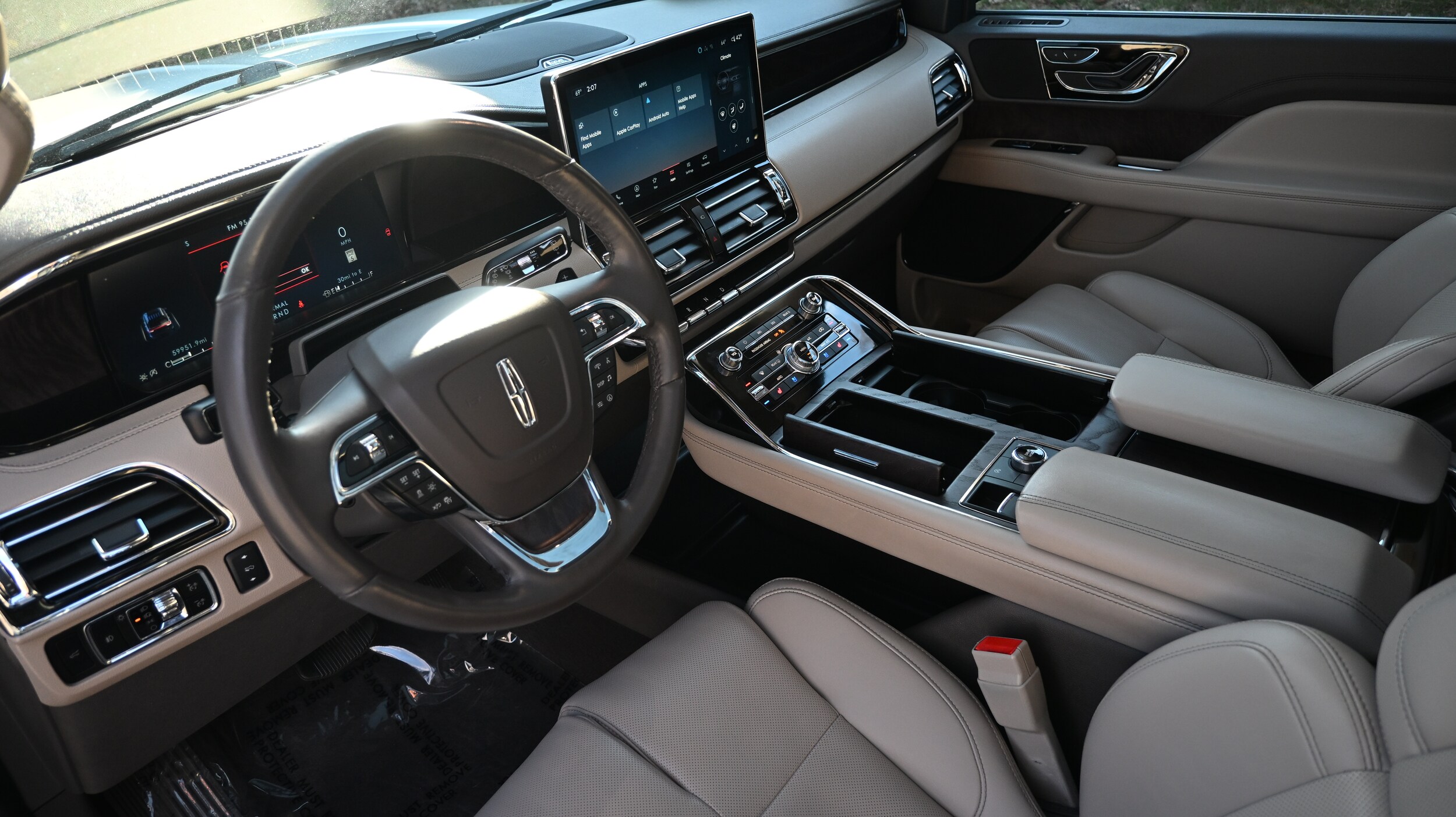 2024 Lincoln Navigator Premiere photo 4