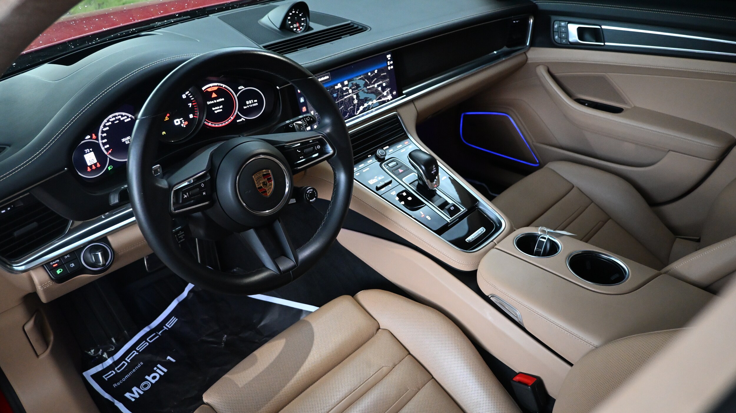 2023 Porsche Panamera Sport Turismo Turbo photo 4