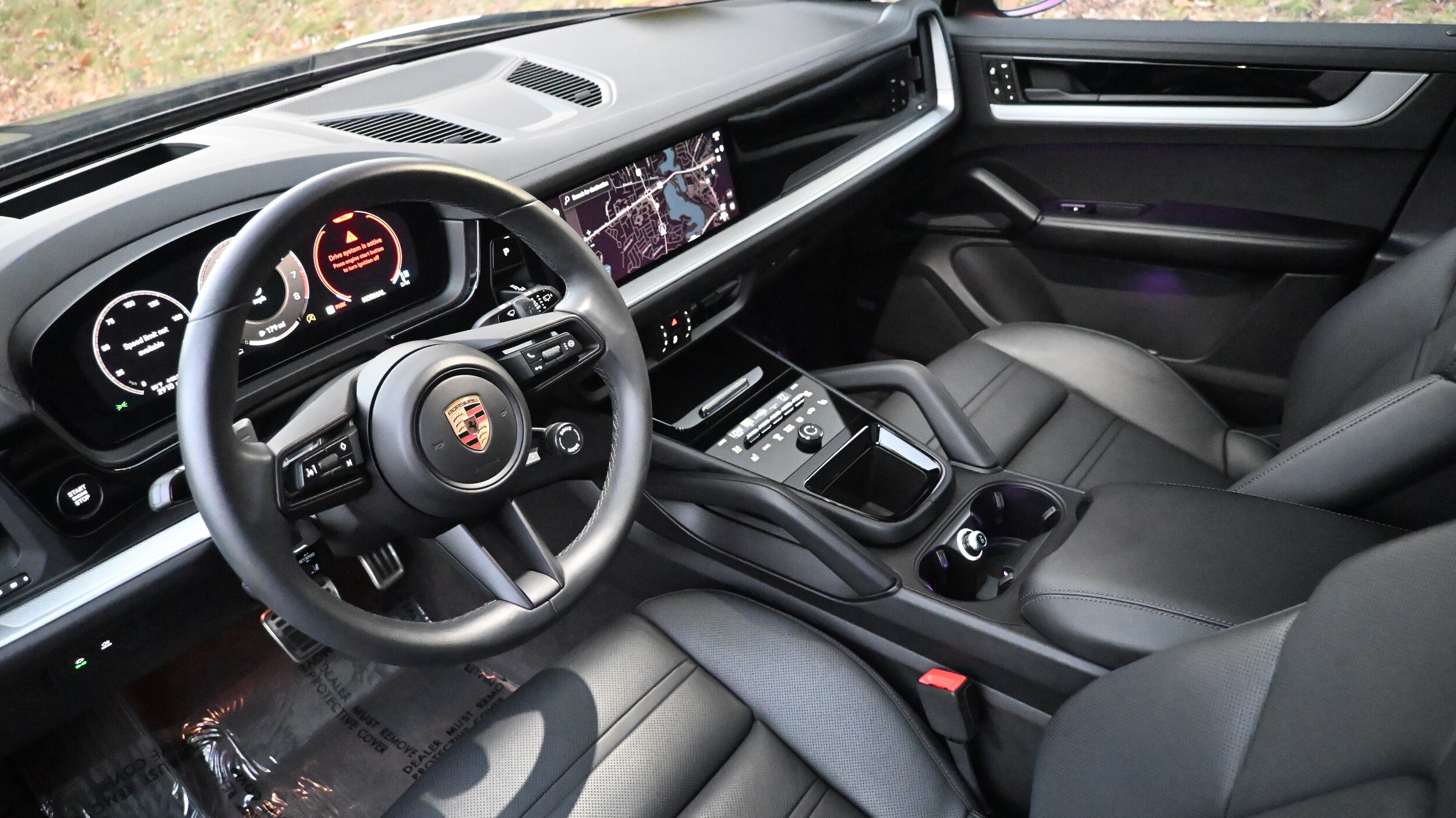 2025 Porsche Cayenne S photo 2