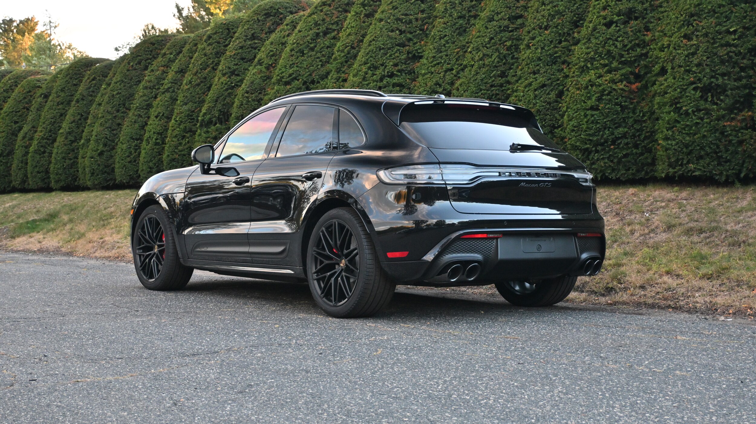 2026 Porsche Macan GTS photo 2