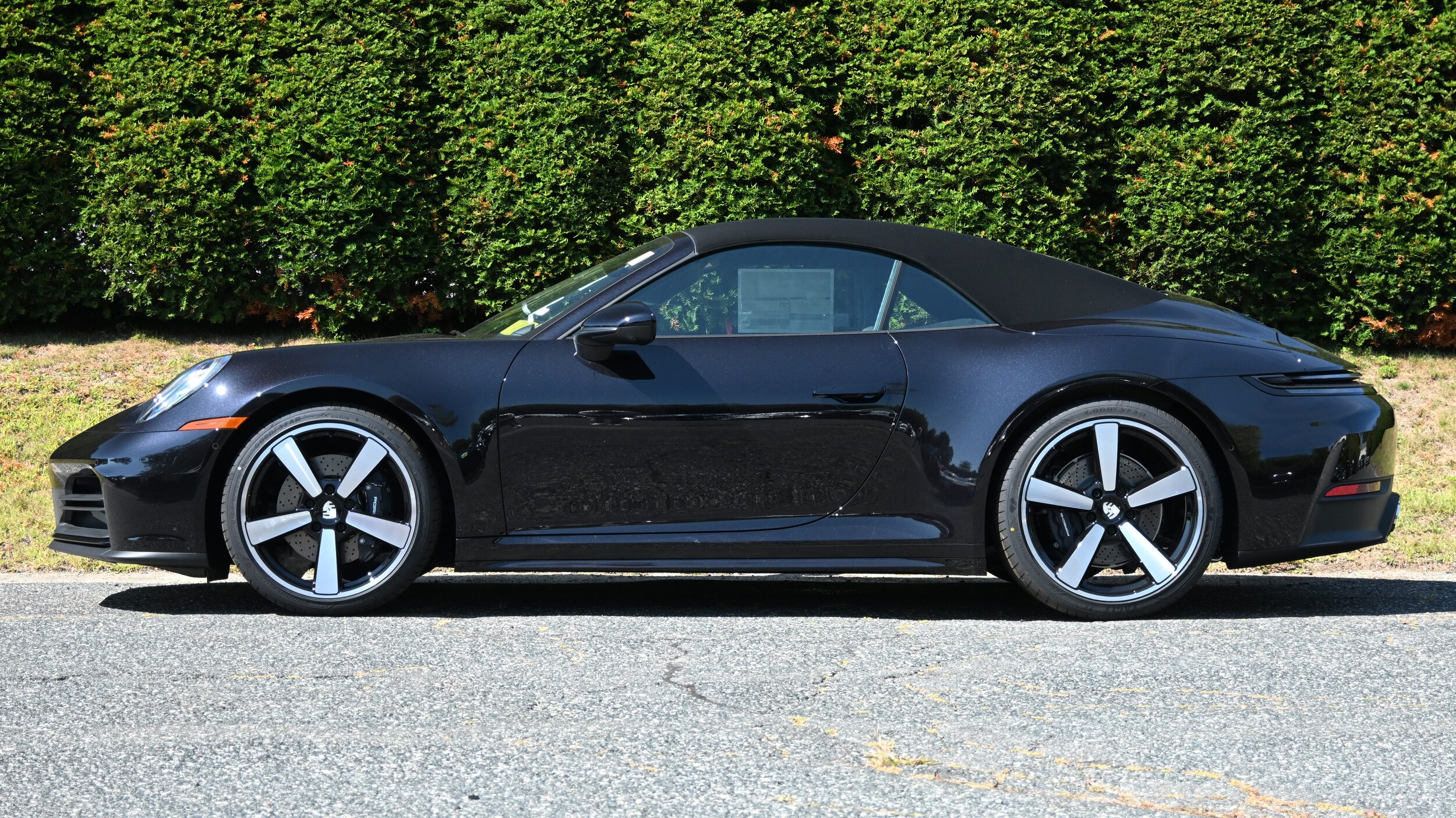 2026 Porsche 911 T photo 2