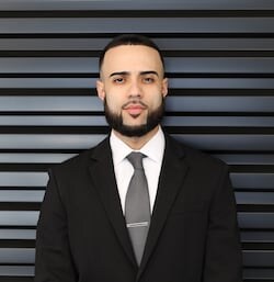 Staff member Armando Cruz from ID_7d7455