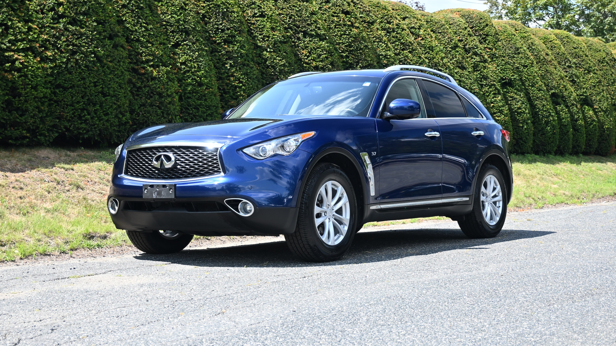 2017 INFINITI QX70 Base