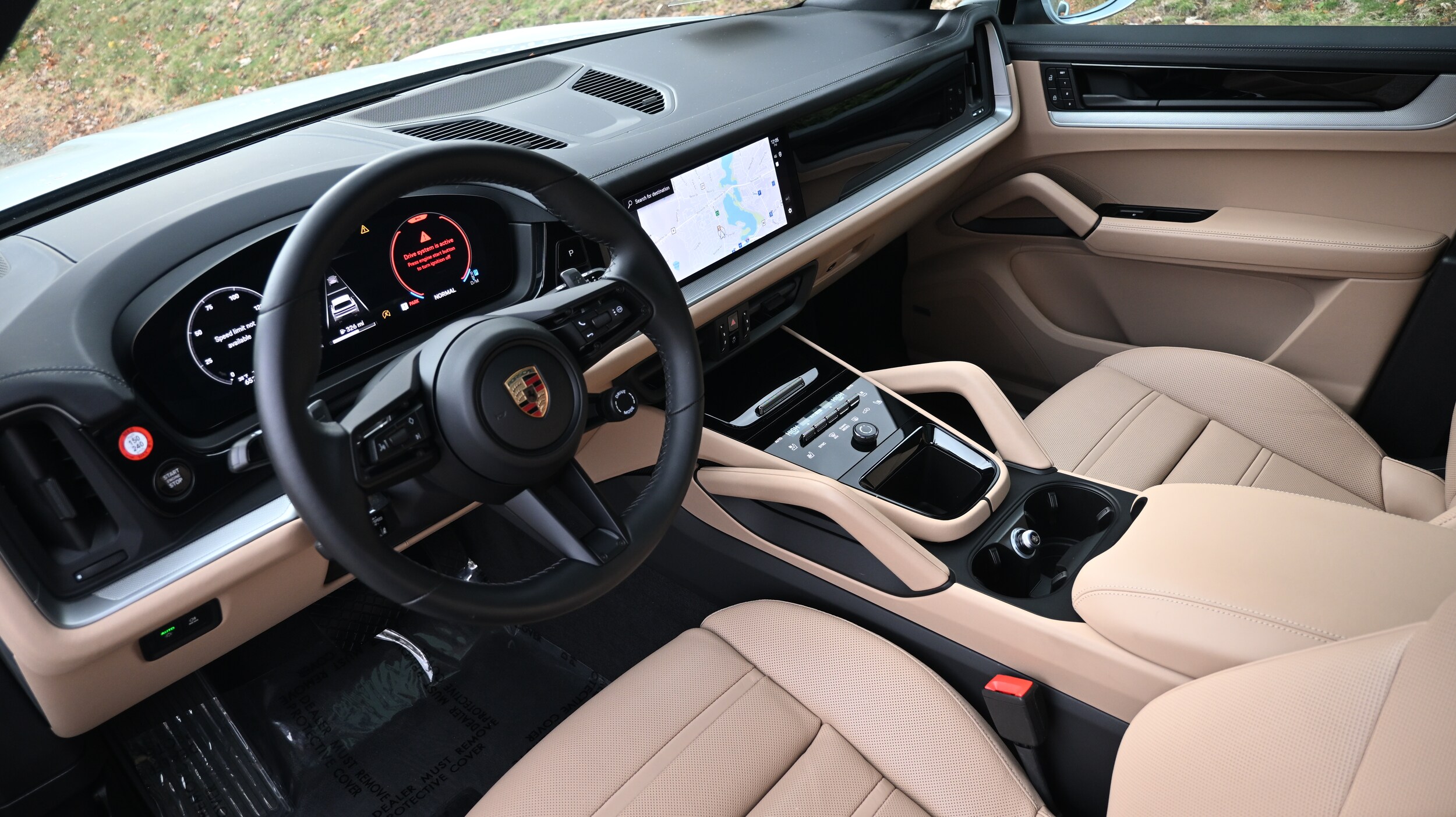 2025 Porsche Cayenne photo 3