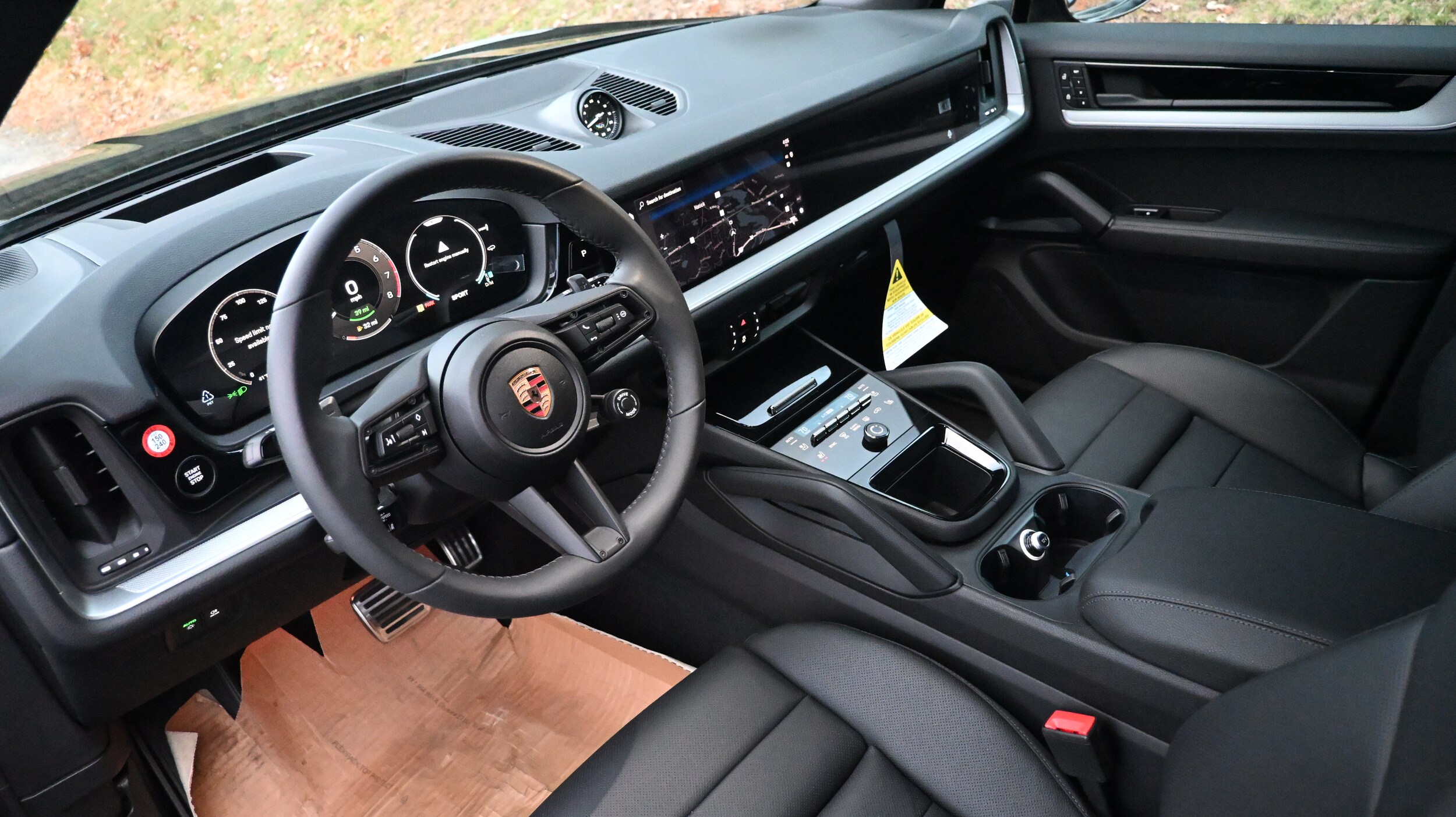 2025 Porsche Cayenne S E-Hybrid photo 2