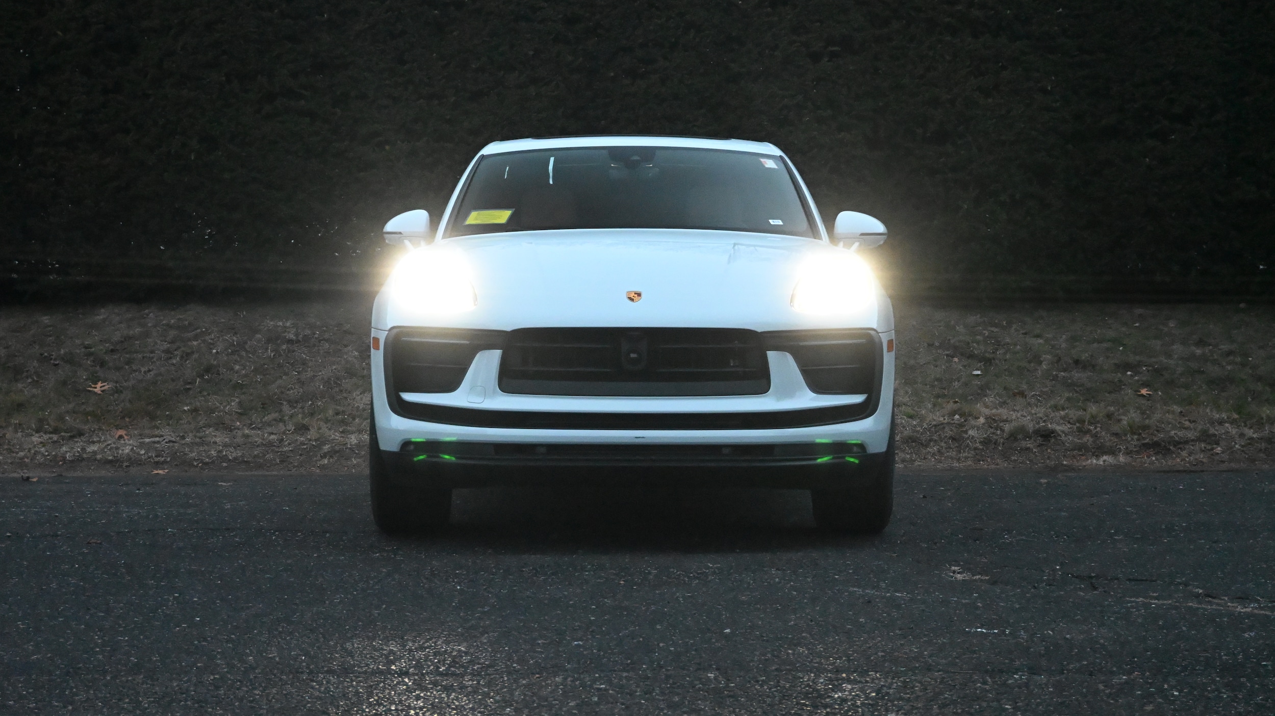 2026 Porsche Macan T - Photo 10