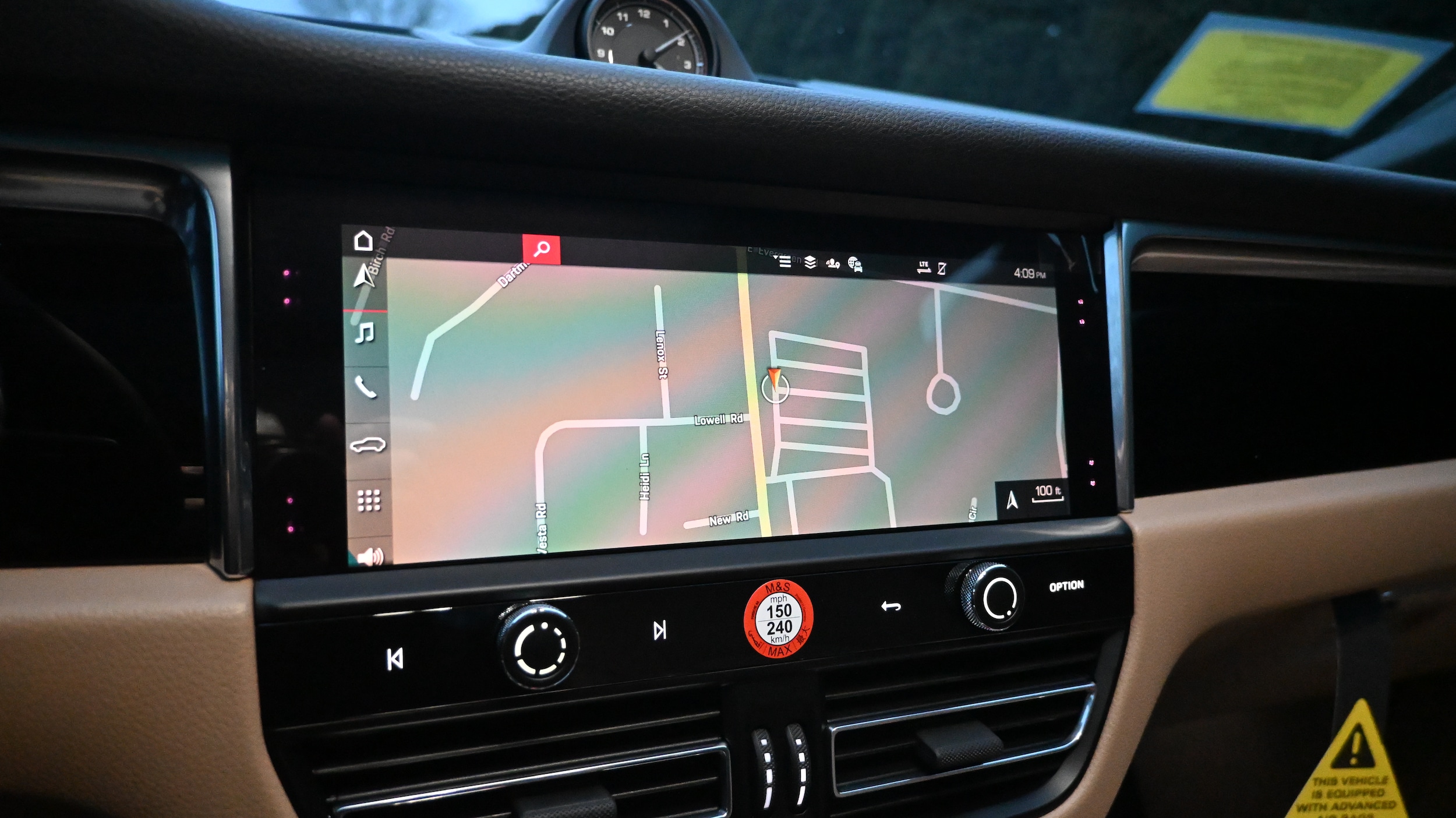 2026 Porsche Macan T - Photo 20