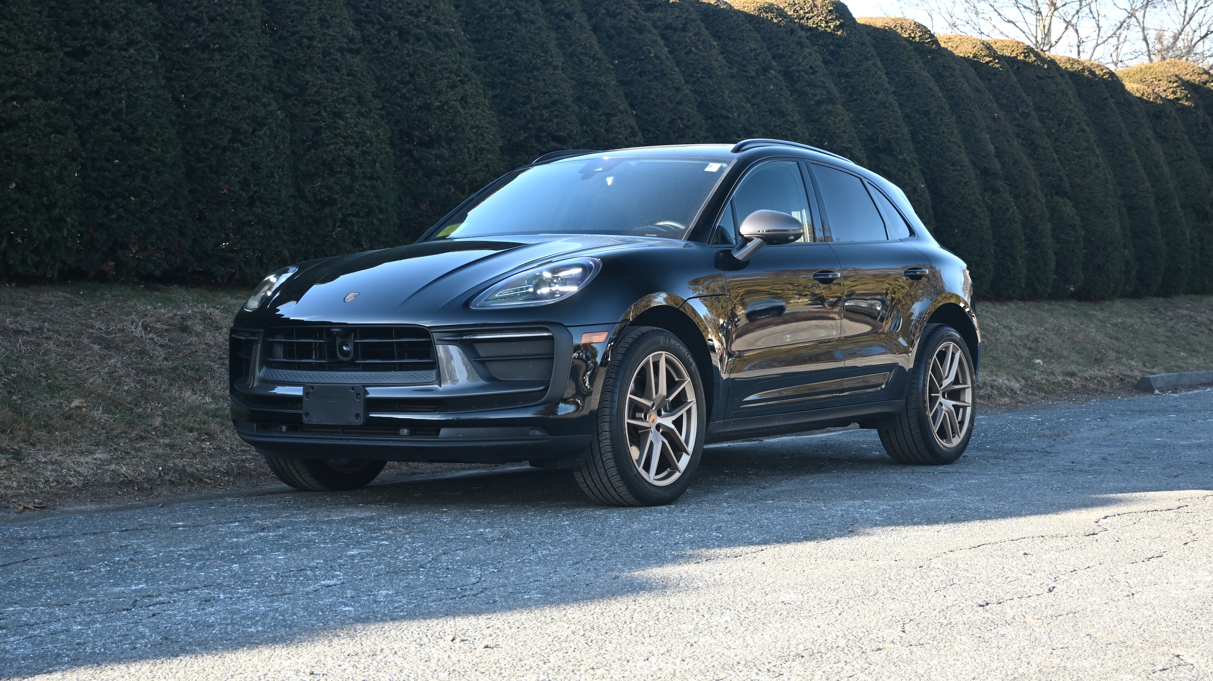 2023 Porsche Macan T's photo