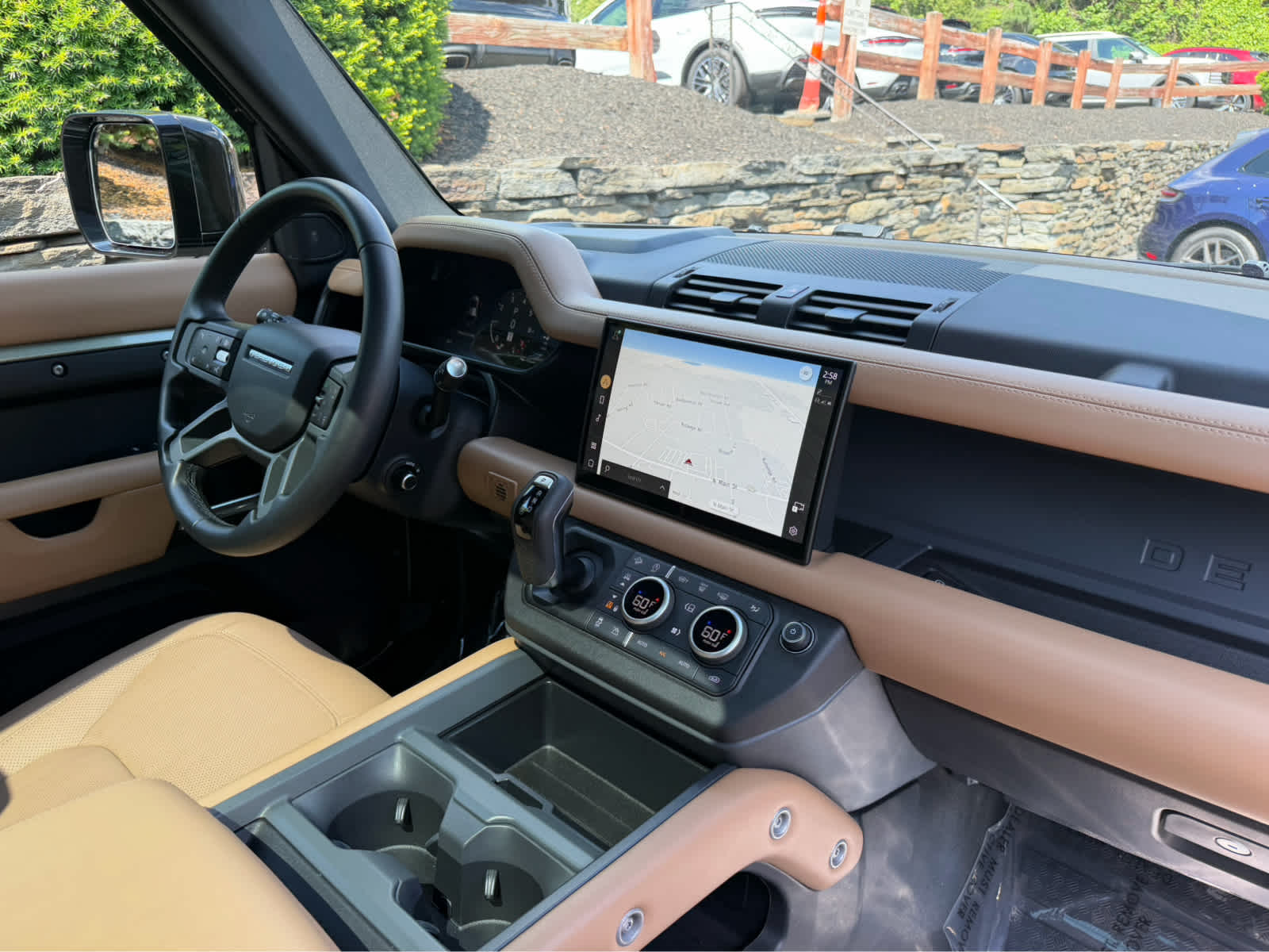 2025 Land Rover Defender X-Dynamic SE - Photo 21