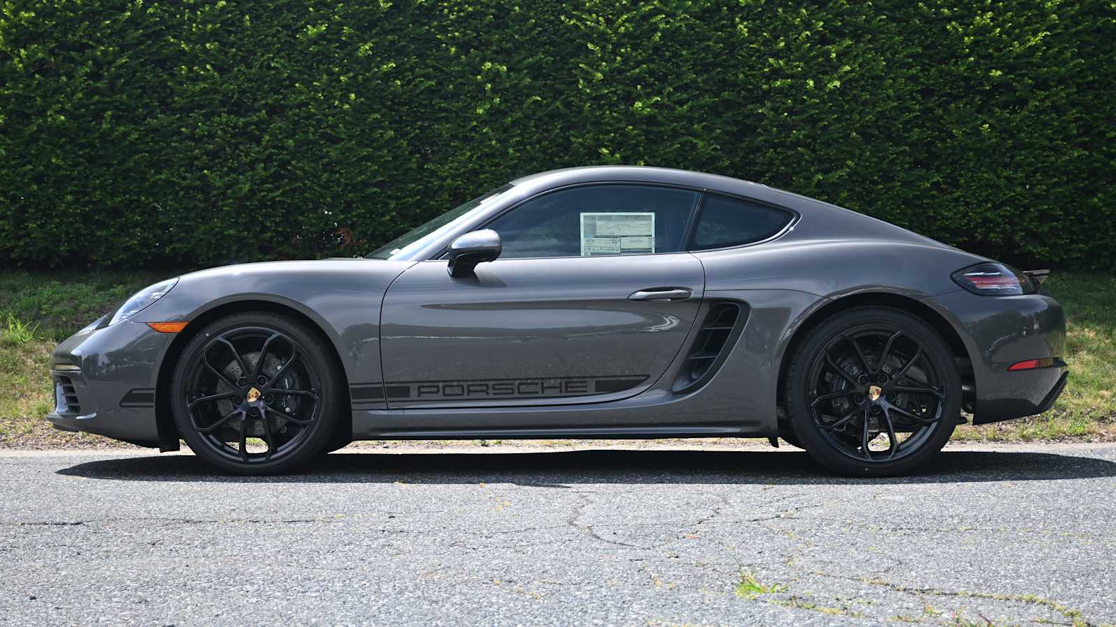2025 Porsche Cayman photo 2