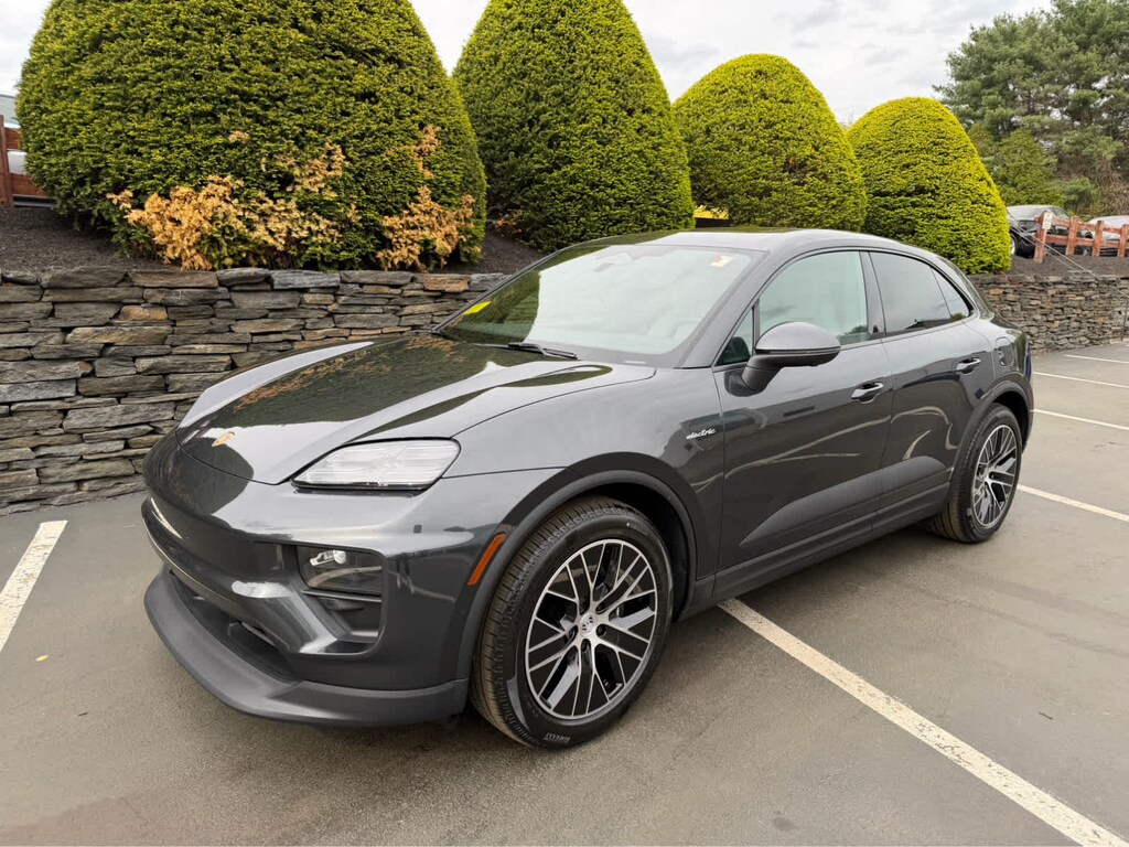 New 2026 Porsche Macan Electric 4 SUV