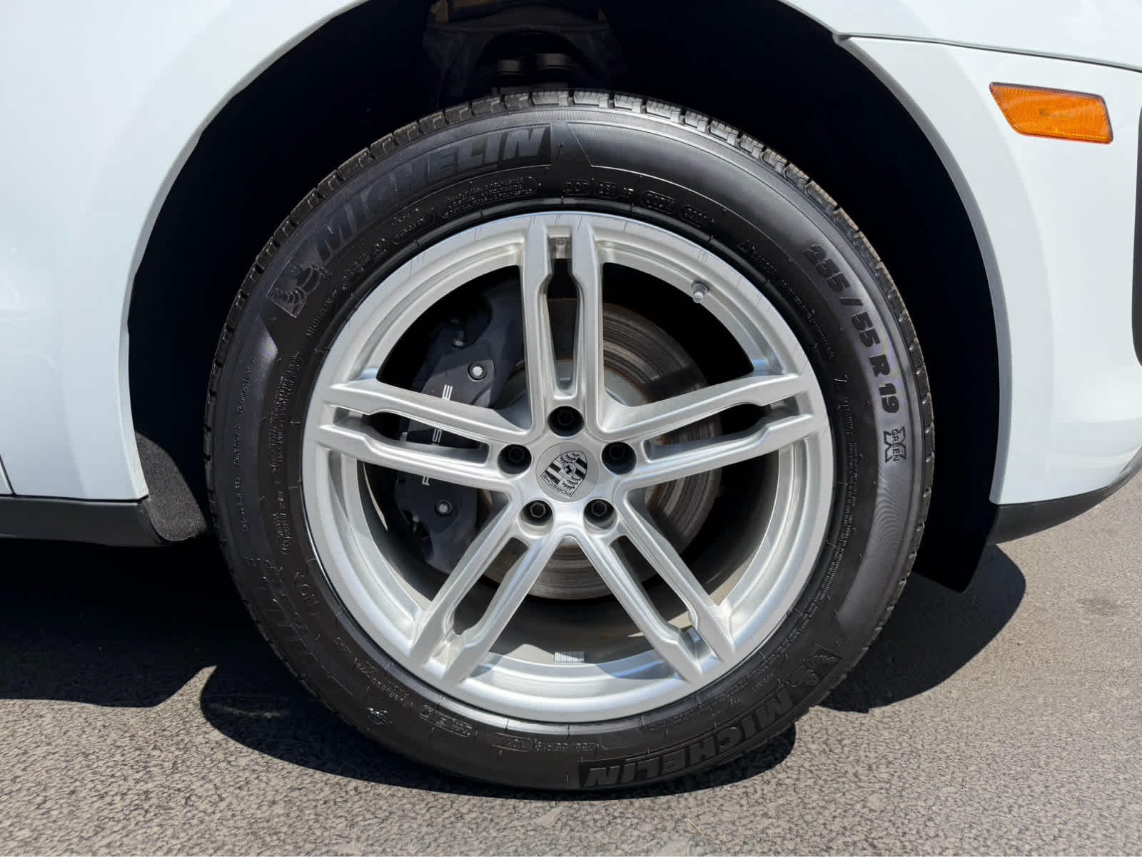 2026 Porsche Macan T - Photo 12