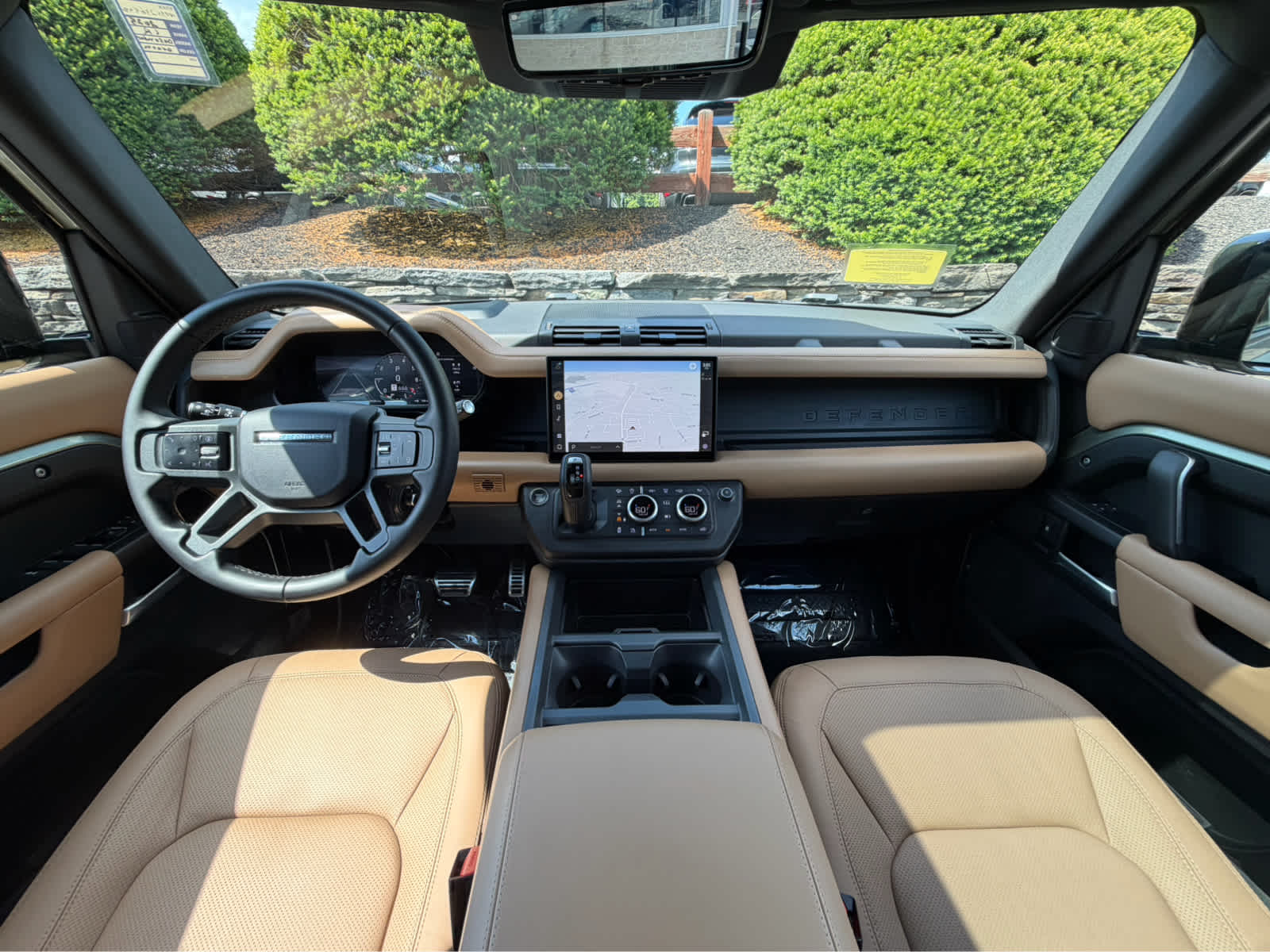 2025 Land Rover Defender X-Dynamic SE - Photo 24