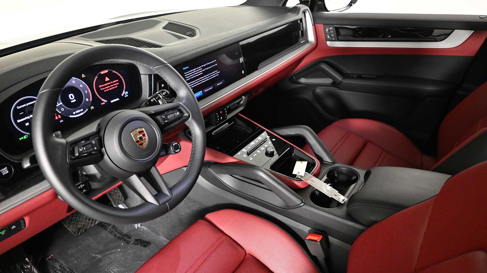 2024 Porsche Cayenne photo 4