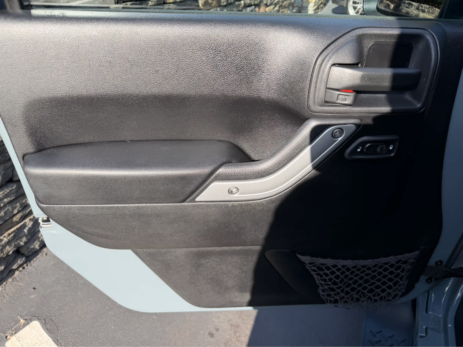 2014 Jeep Wrangler Unlimited Sahara - Photo 16