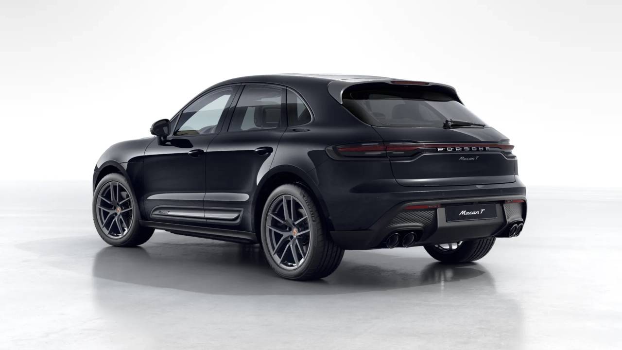 2026 Porsche Macan T photo 2