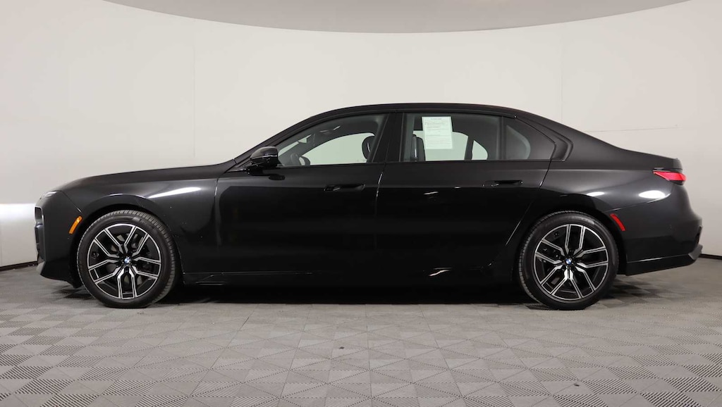 Used 2025 BMW 760i xDrive Sedan