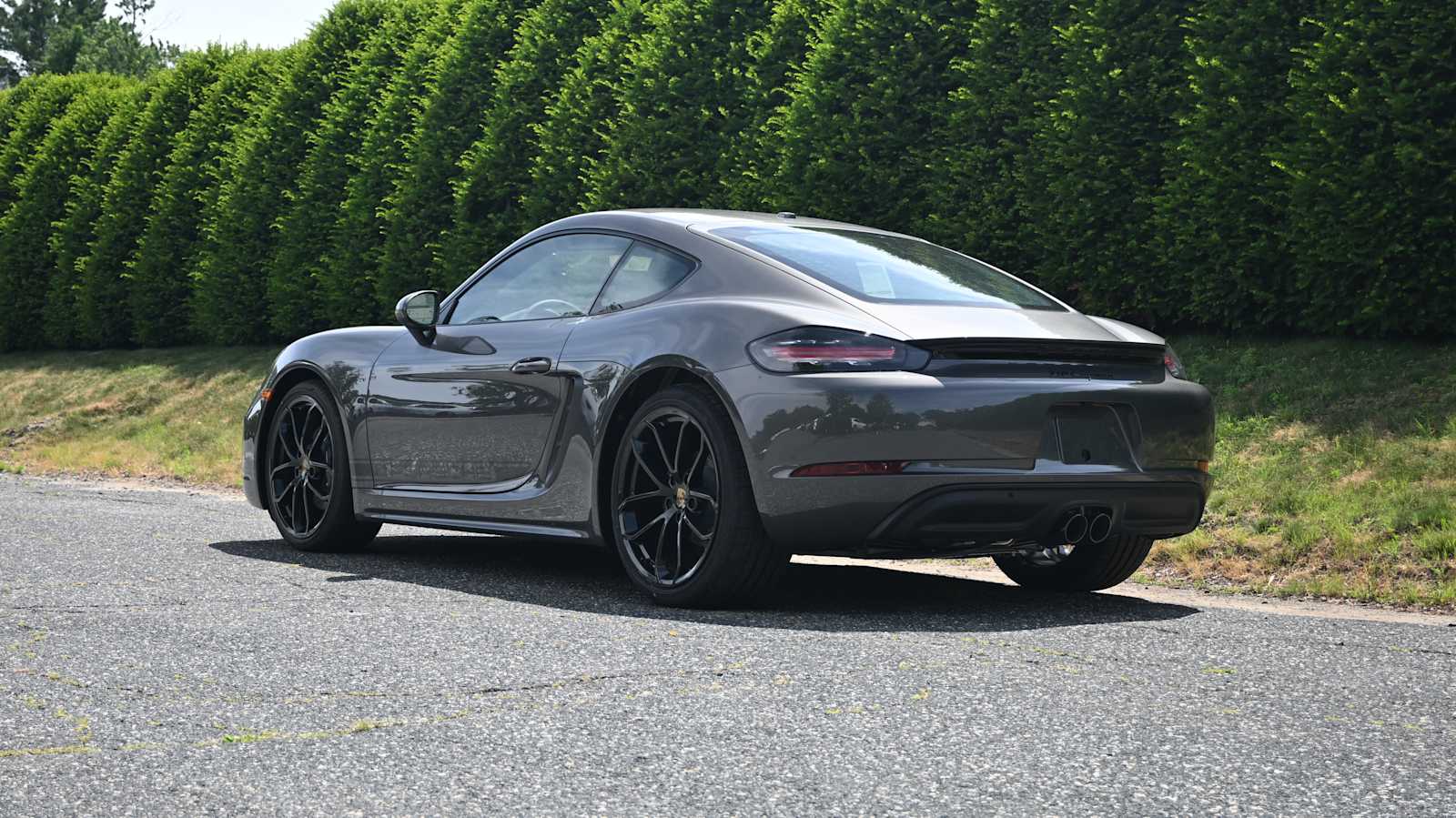 2025 Porsche Cayman photo 3