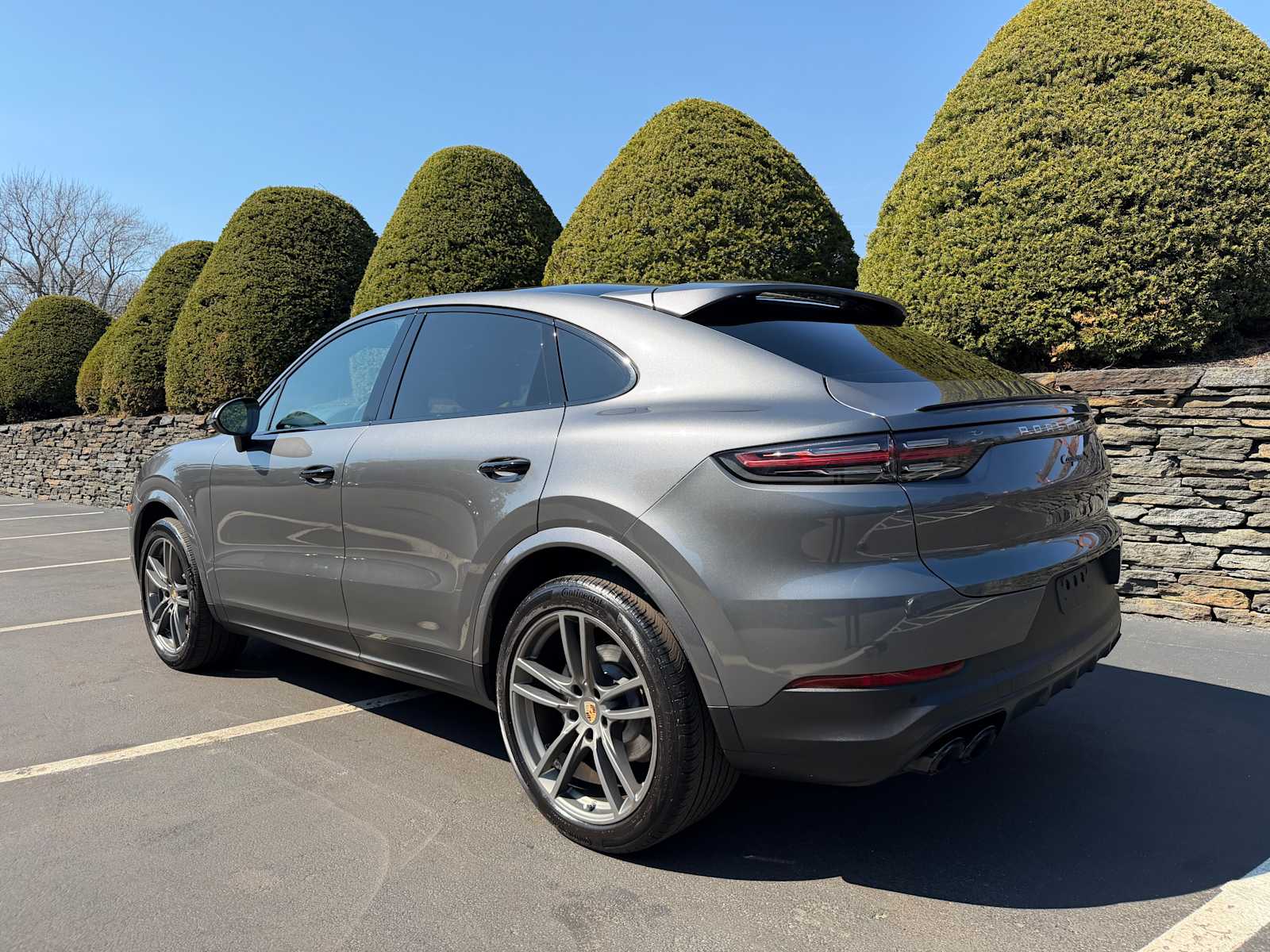 View vehicle photo 3