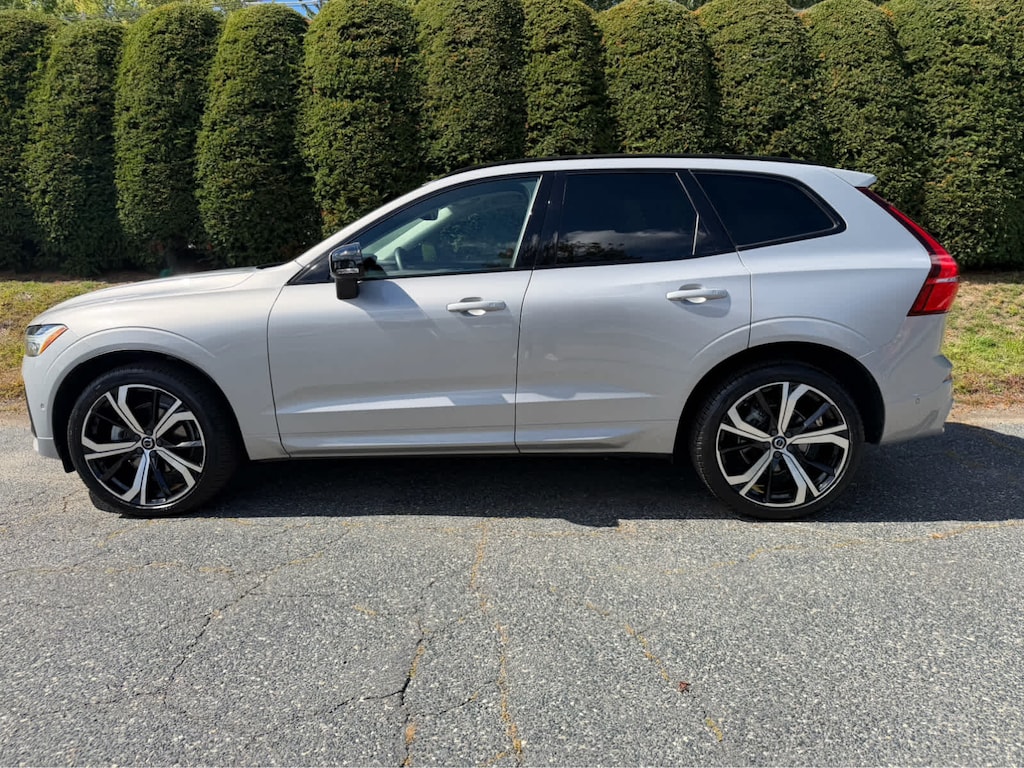 Used 2023 Volvo XC60 B5 AWD Ultimate Dark SUV