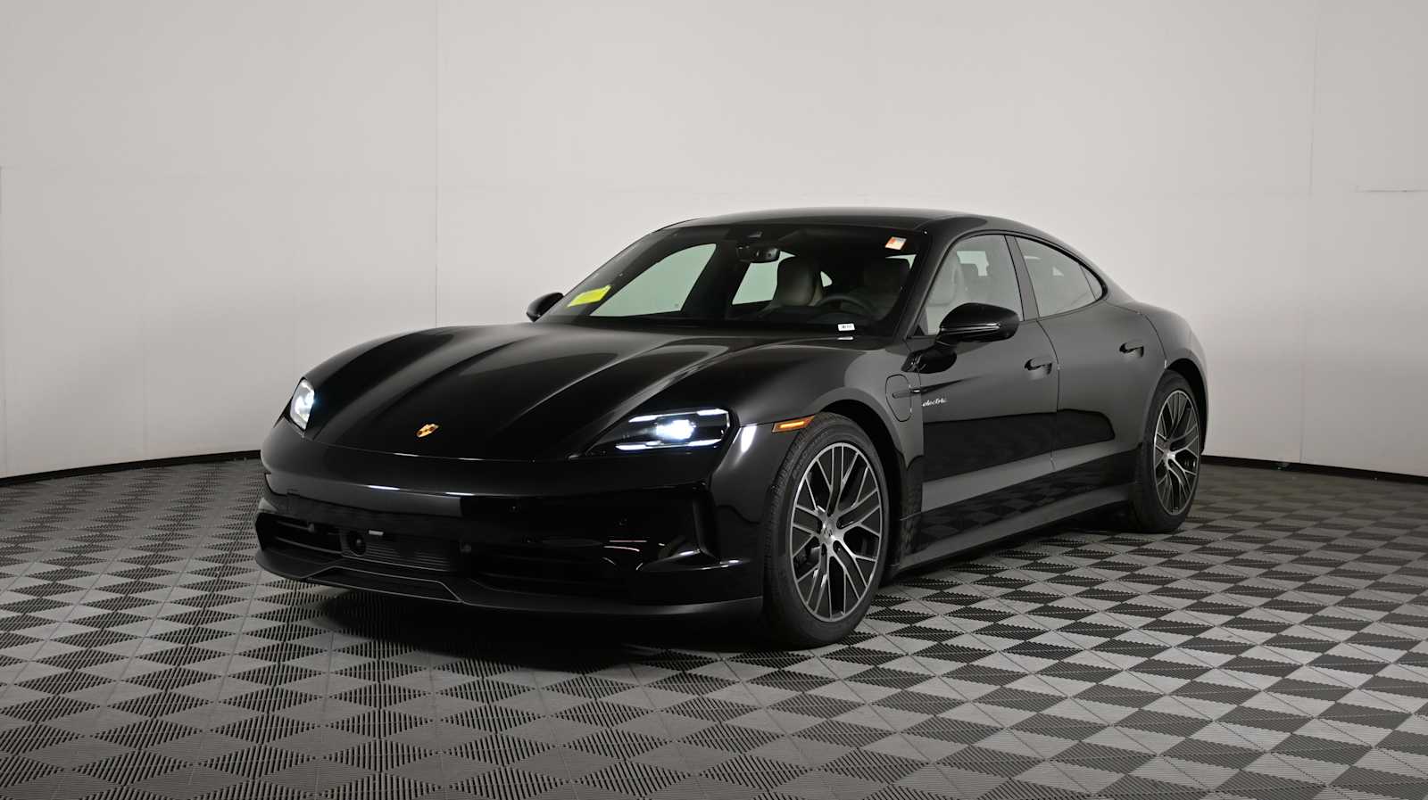 2025 Porsche Taycan
