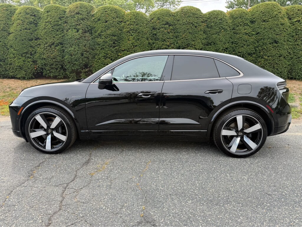 Certified 2025 Porsche Macan Electric Turbo SUV