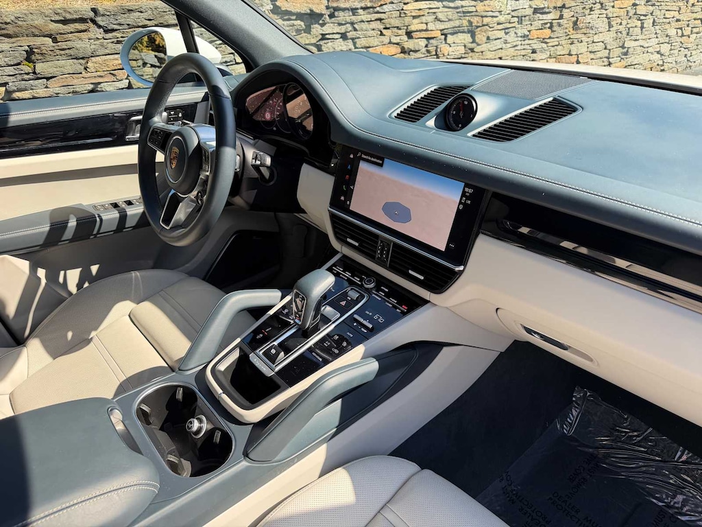 Certified 2023 Porsche Cayenne E-Hybrid Platinum Edition SUV